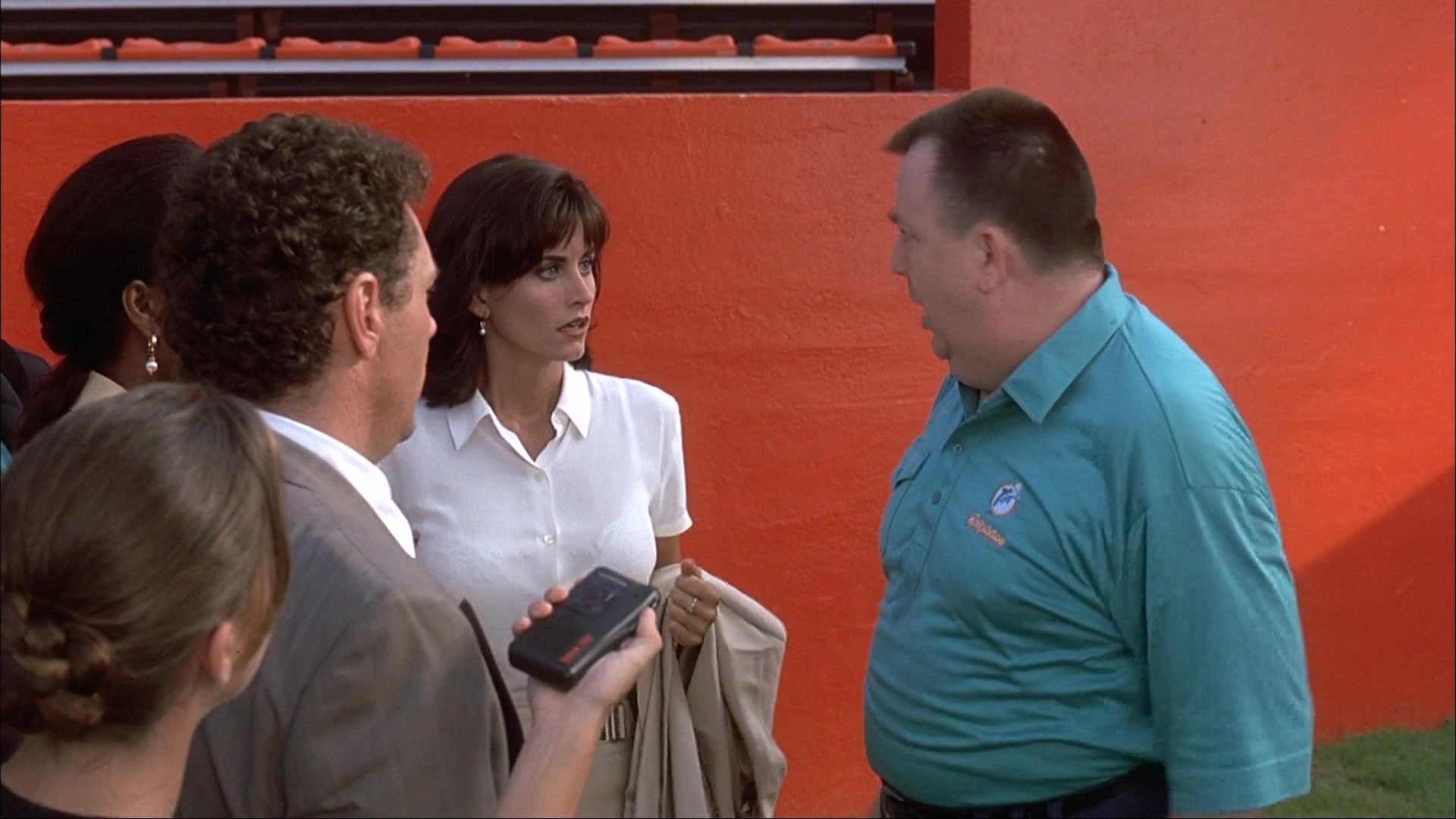 Ace Ventura: Pet Detective (1993), unknown, 1.78:1 — film still