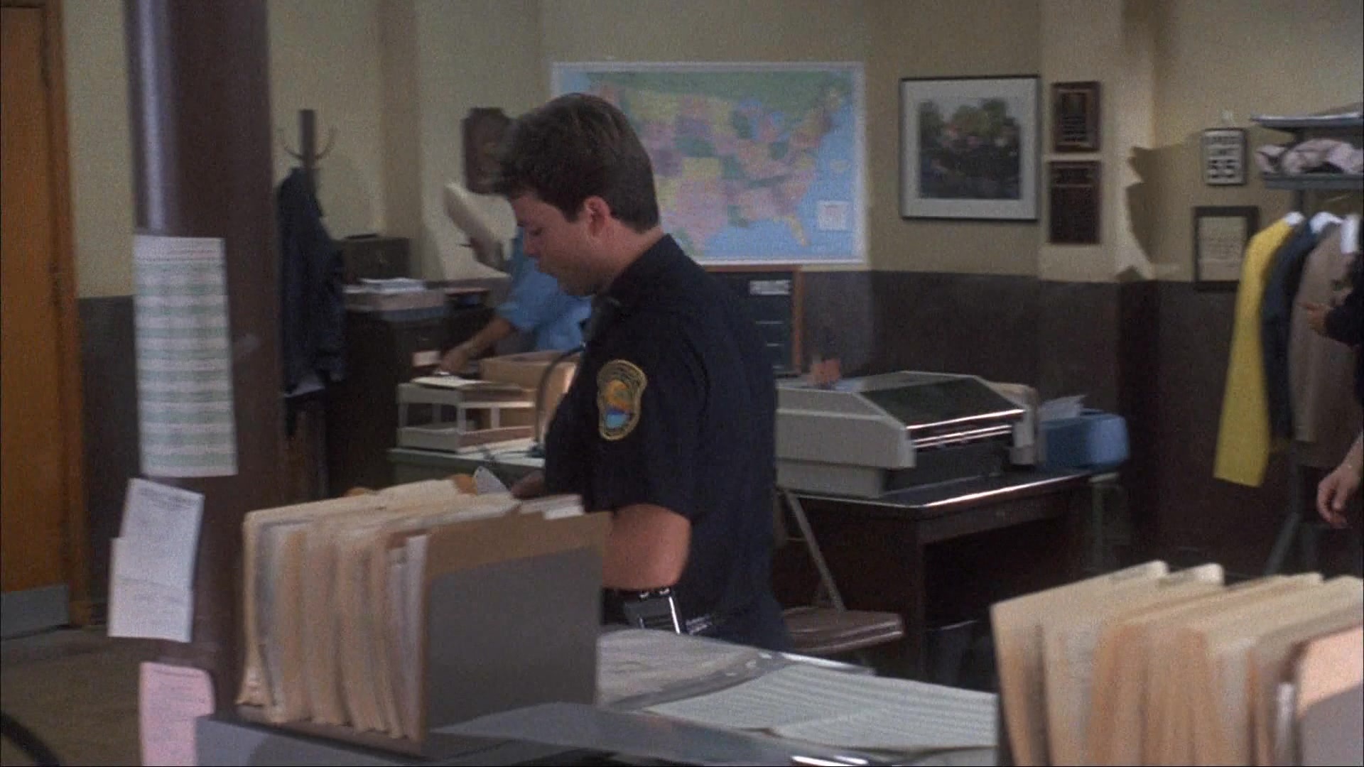 Ace Ventura: Pet Detective (1993), wide, 1.78:1 — film still