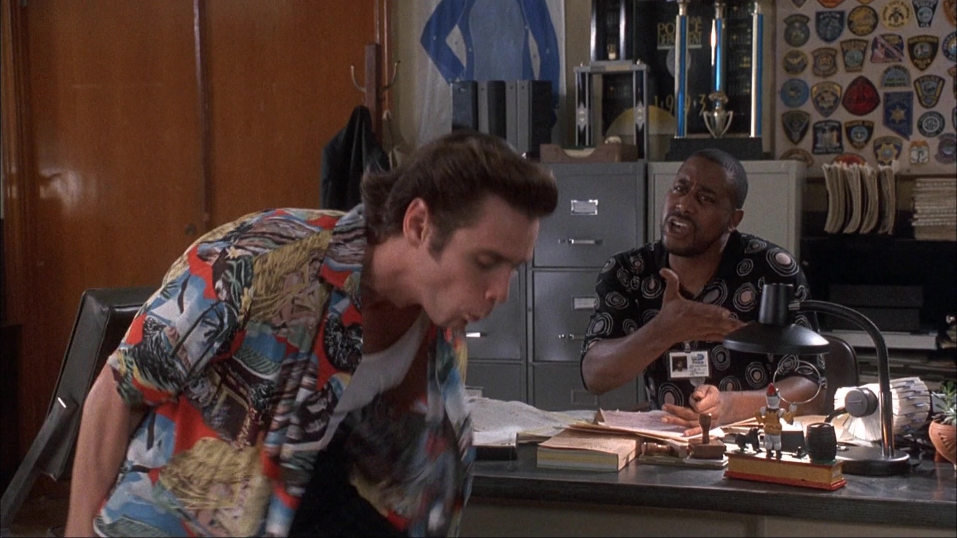 Ace Ventura: Pet Detective (1993), wide, 1.78:1 — film still