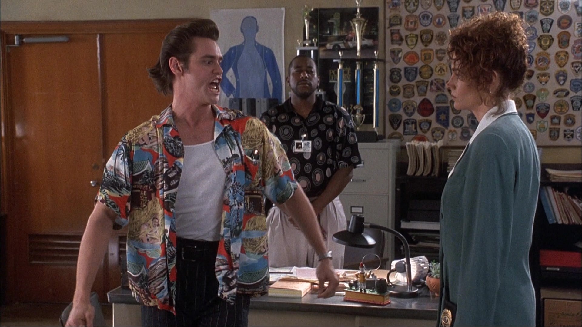 Ace Ventura: Pet Detective (1993), wide, 1.78:1 — film still