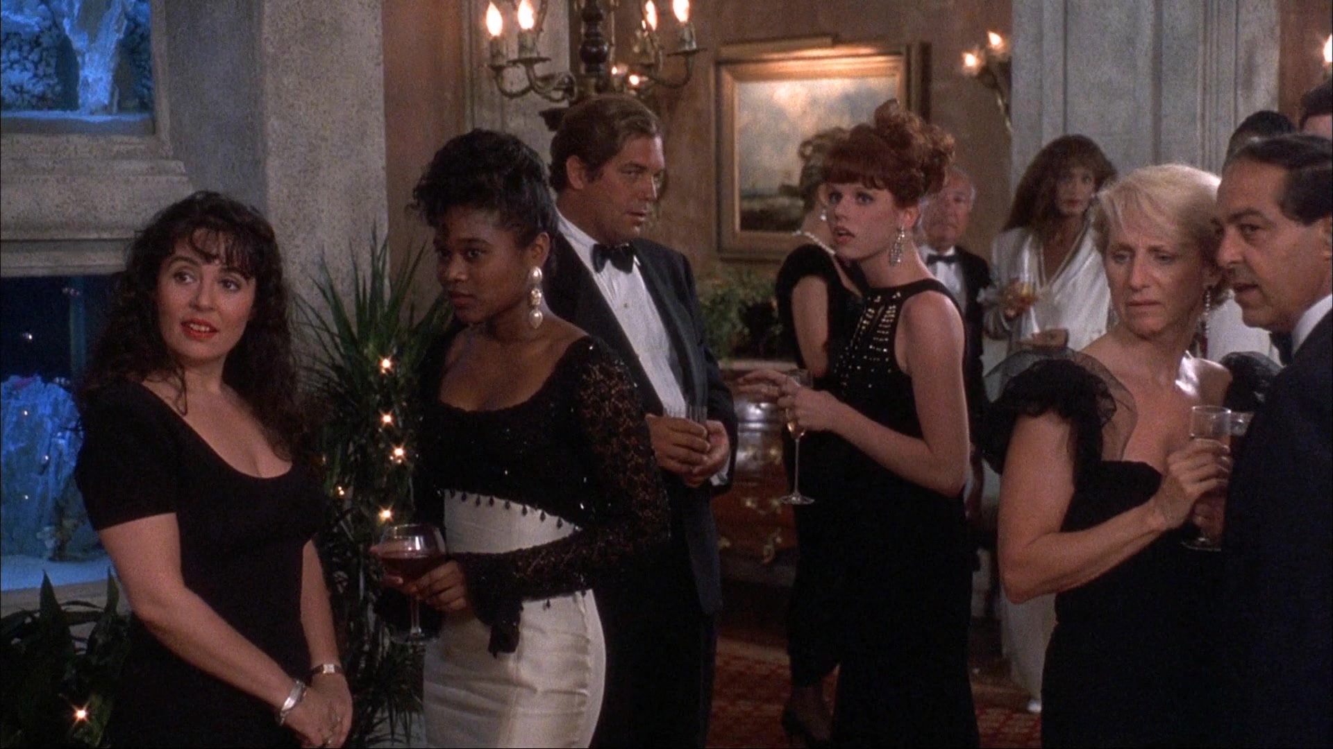 Ace Ventura: Pet Detective (1993), wide, 1.78:1 — film still