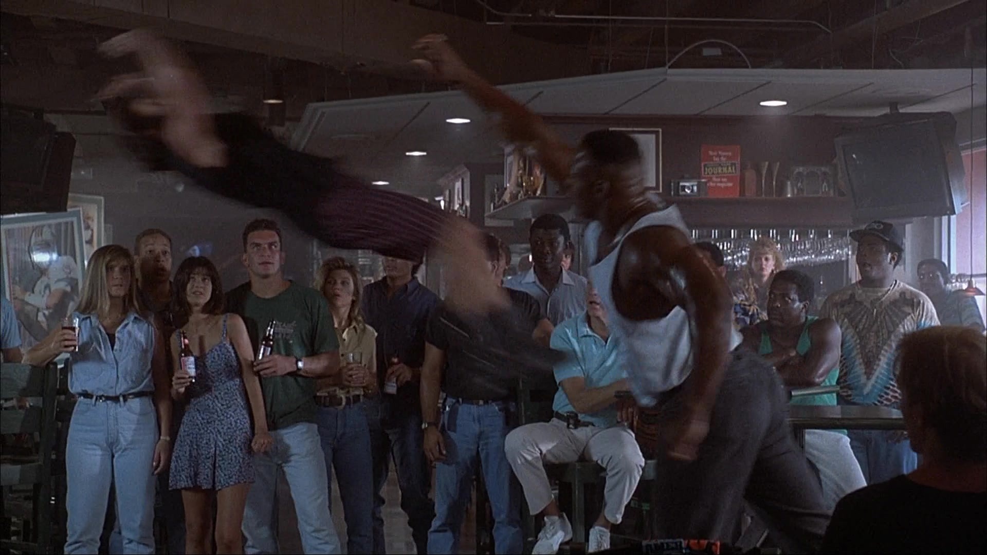 Ace Ventura: Pet Detective (1993), wide, 1.78:1 — film still