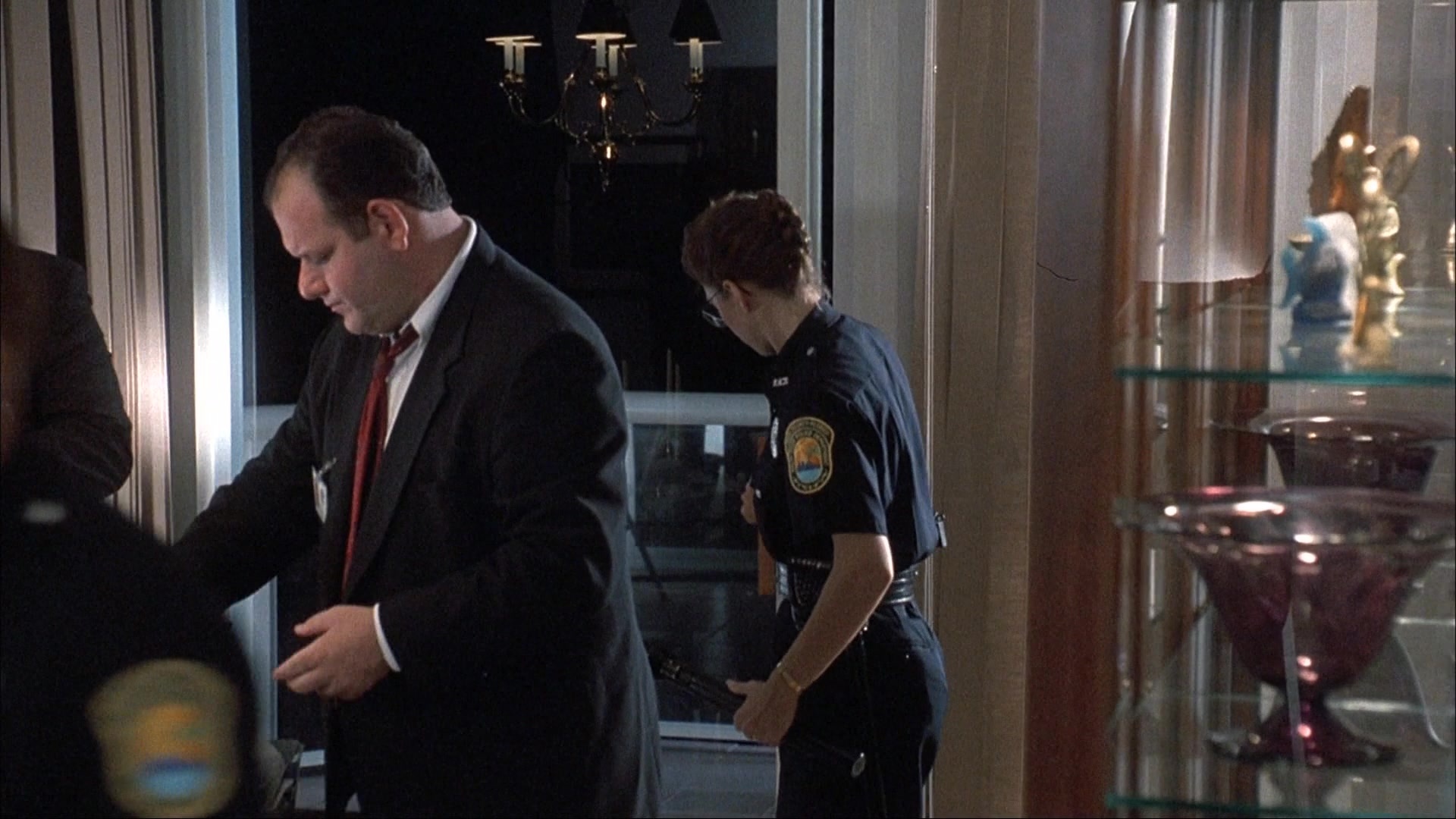 Ace Ventura: Pet Detective (1993), wide, 1.78:1 — film still
