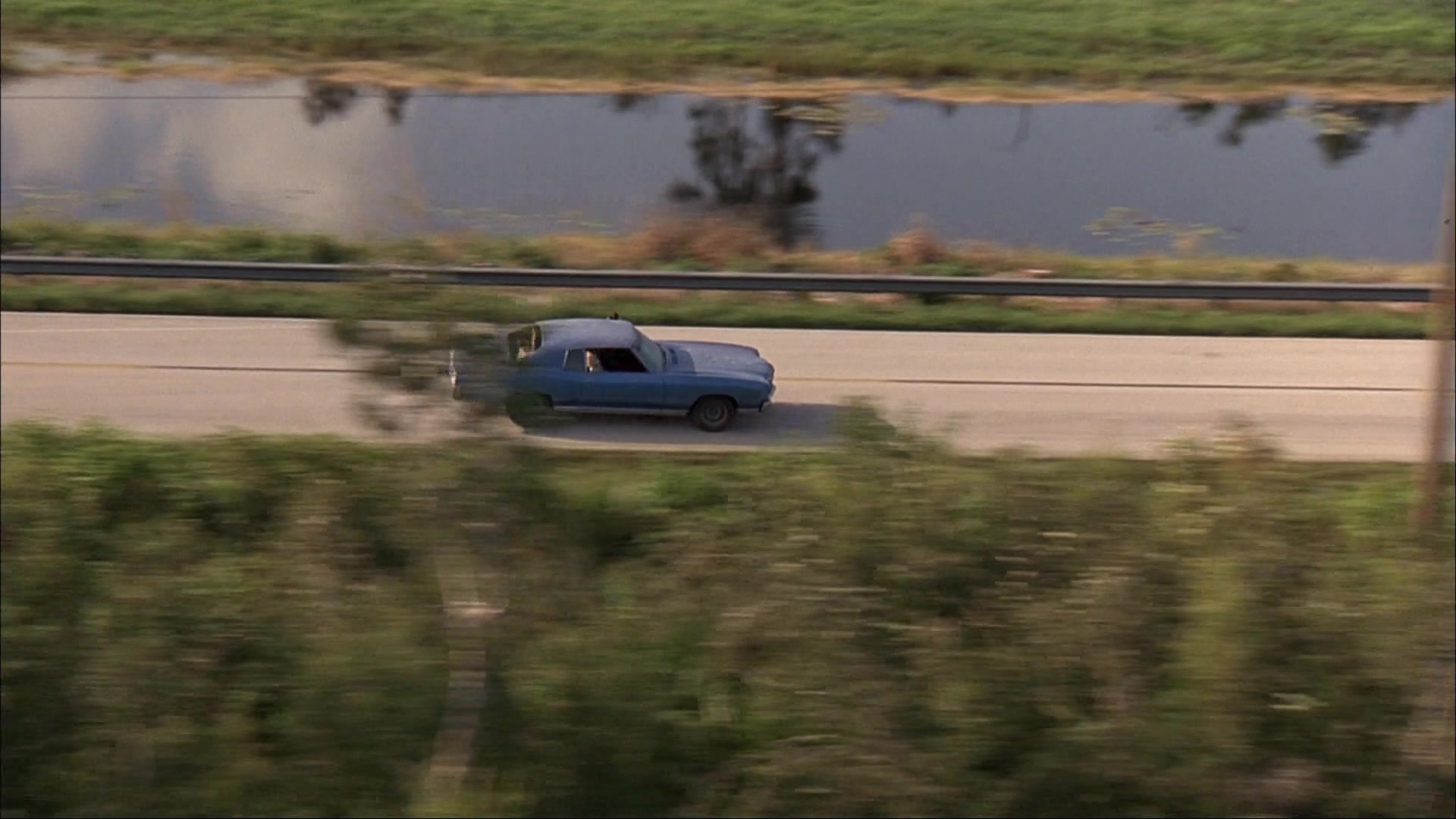 Ace Ventura: Pet Detective (1993), wide, 1.78:1 — film still