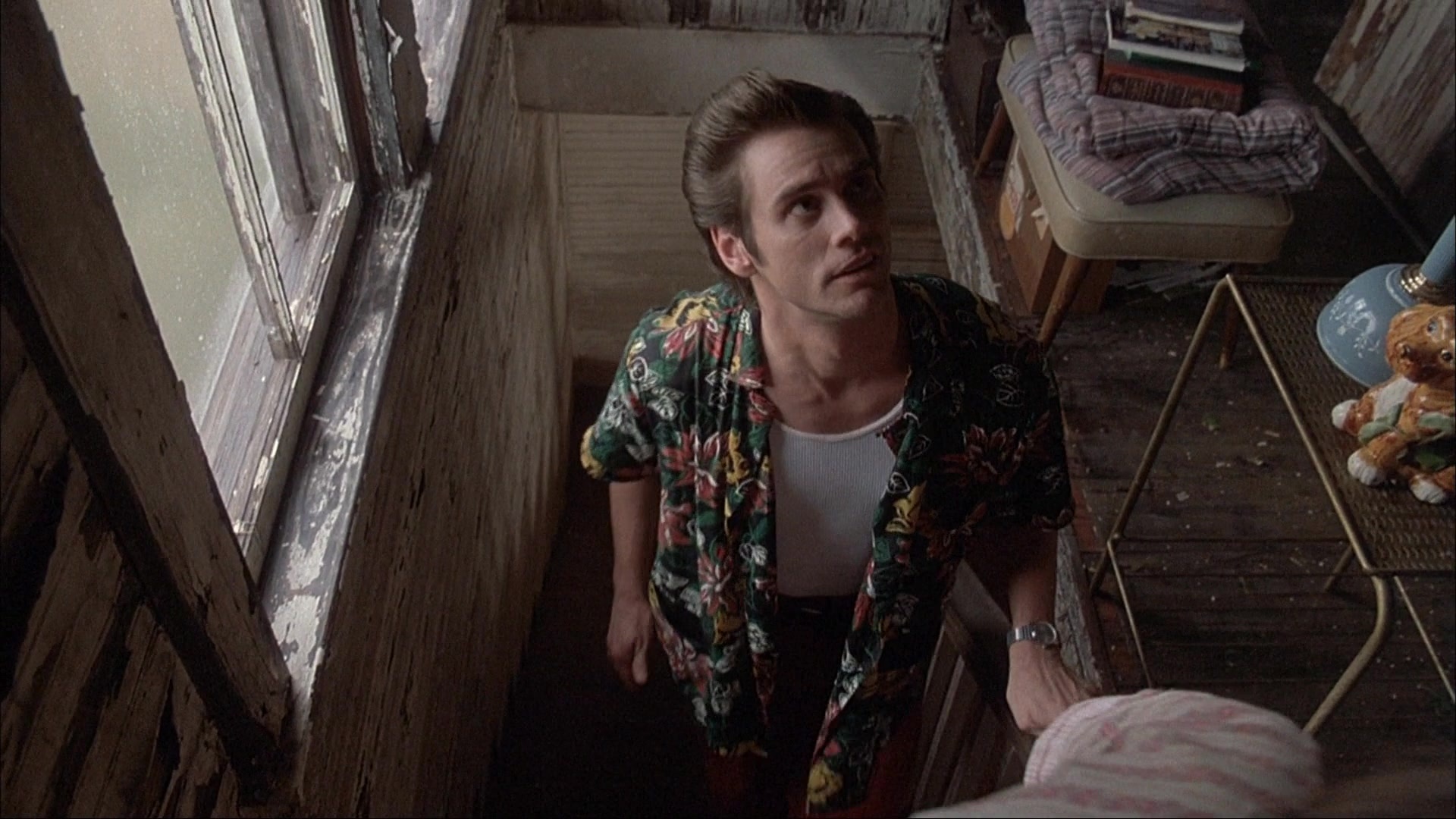 Ace Ventura: Pet Detective (1993), wide, 1.78:1 — film still