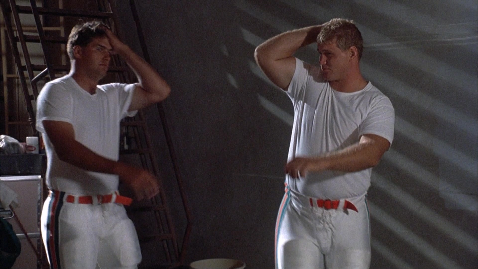 Ace Ventura: Pet Detective (1993), wide, 1.78:1 — film still