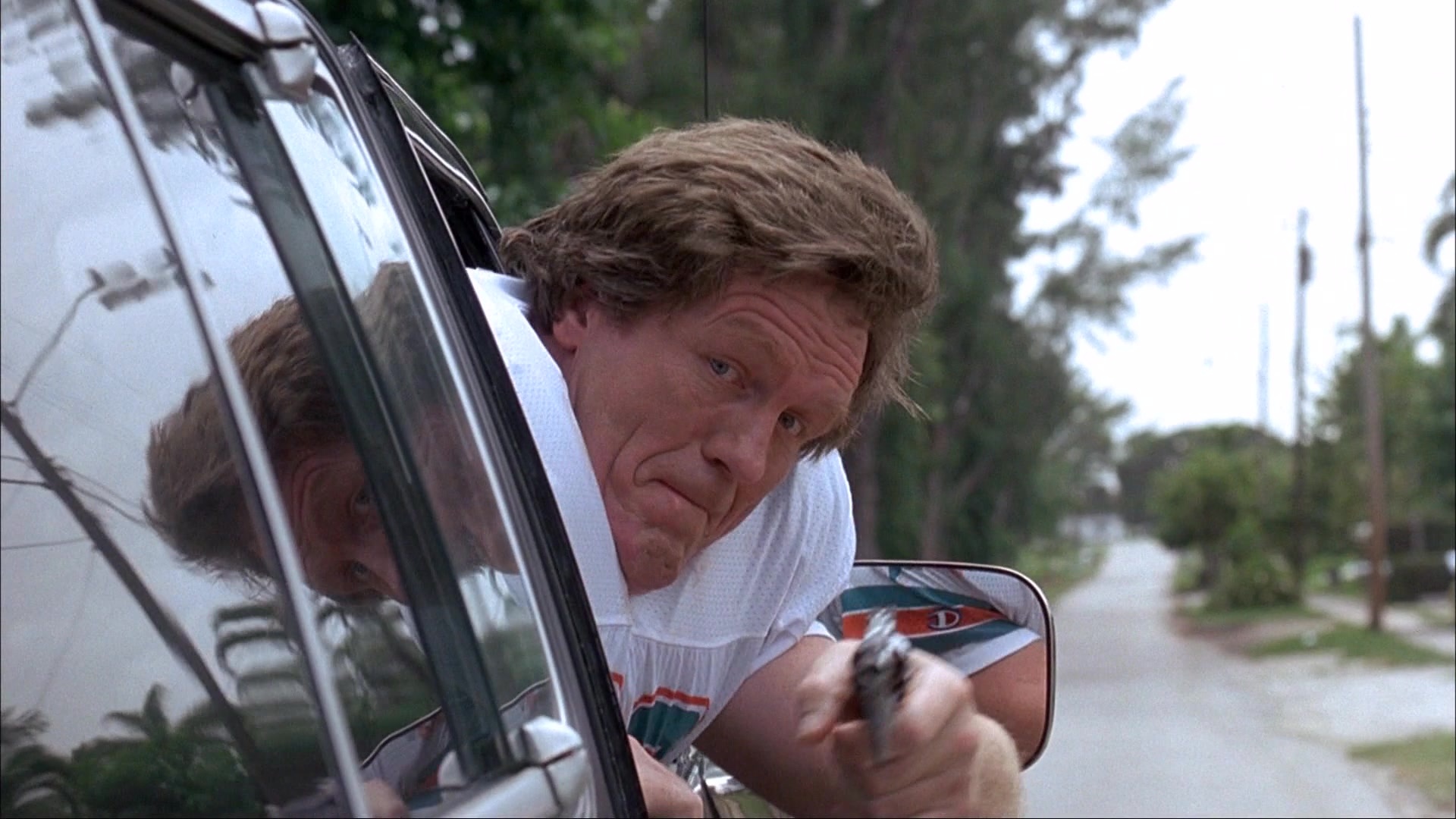Ace Ventura: Pet Detective (1993), wide, 1.78:1 — film still