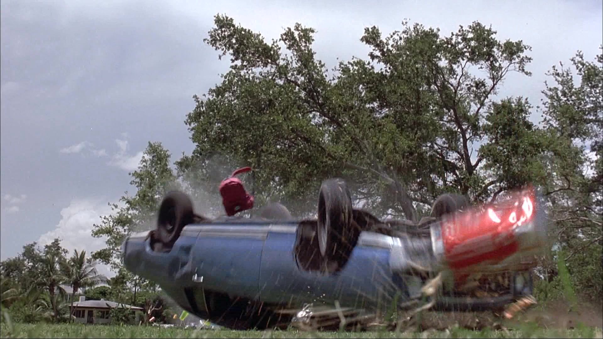 Ace Ventura: Pet Detective (1993), wide, 1.78:1 — film still