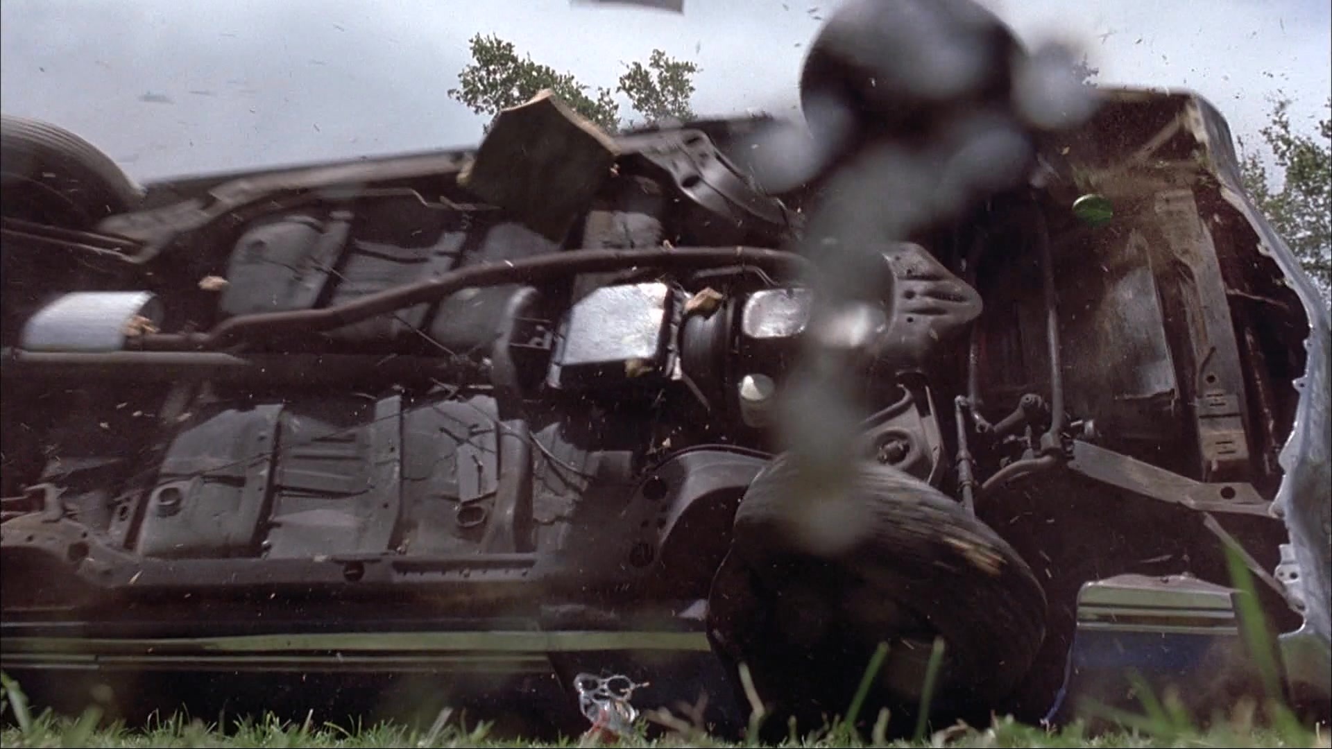 Ace Ventura: Pet Detective (1993), wide, 1.78:1 — film still