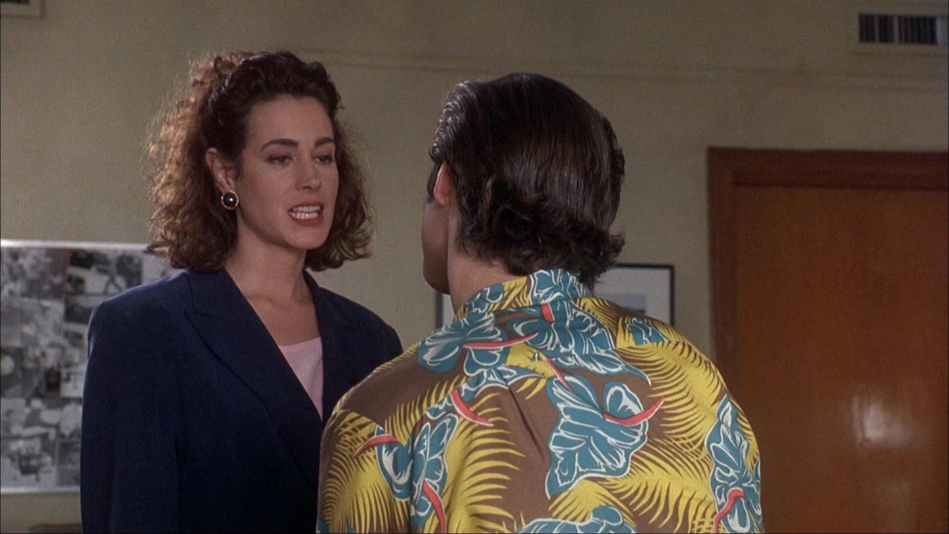 Ace Ventura: Pet Detective (1993), wide, 1.78:1 — film still