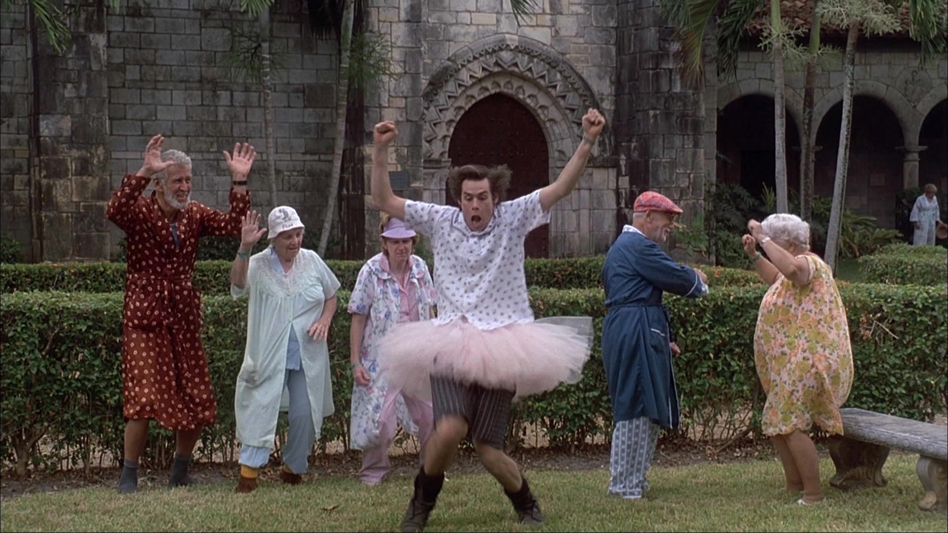 Ace Ventura: Pet Detective (1993), wide, 1.78:1 — film still