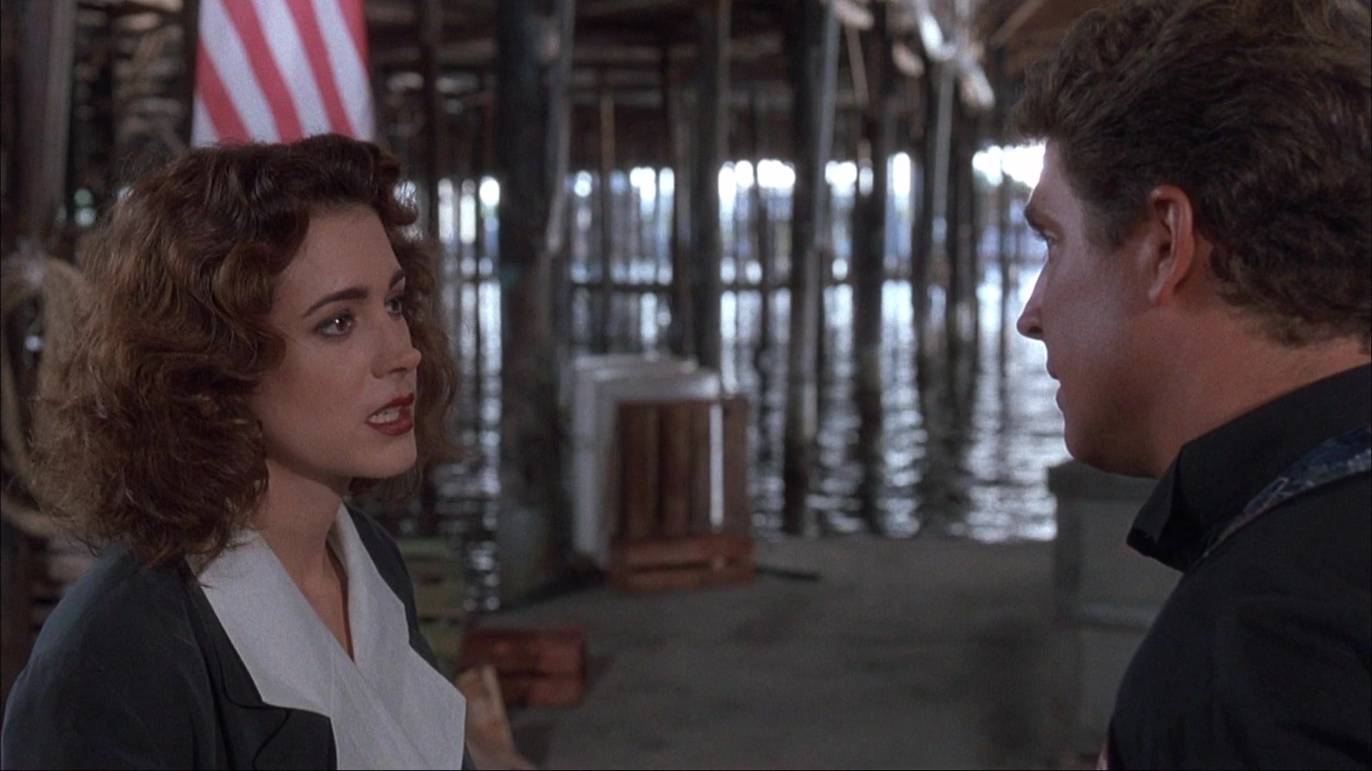 Ace Ventura: Pet Detective (1993), wide, 1.78:1 — film still