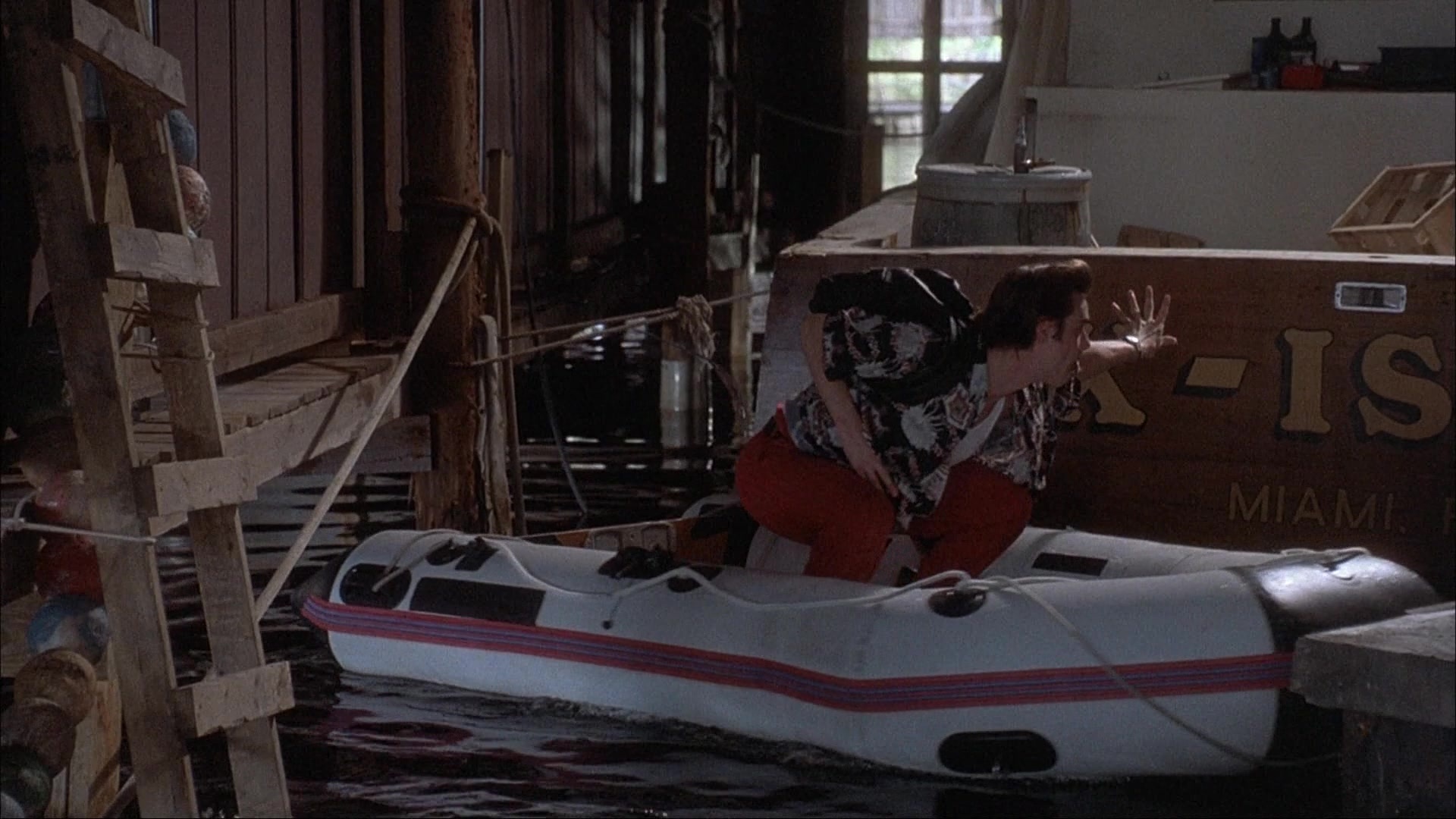 Ace Ventura: Pet Detective (1993), wide, 1.78:1 — film still