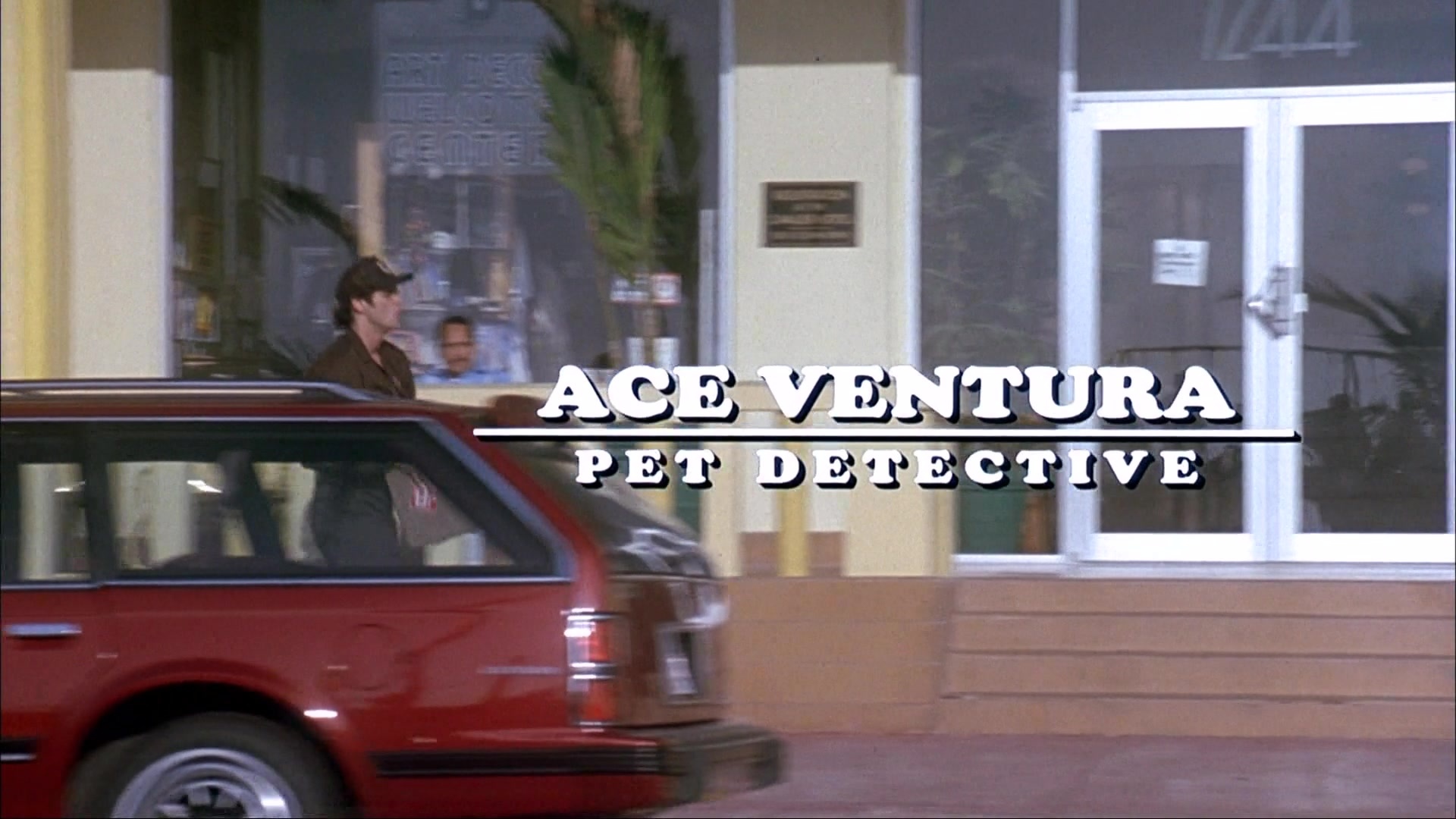 Ace Ventura: Pet Detective (1993), wide, 1.78:1 — film still