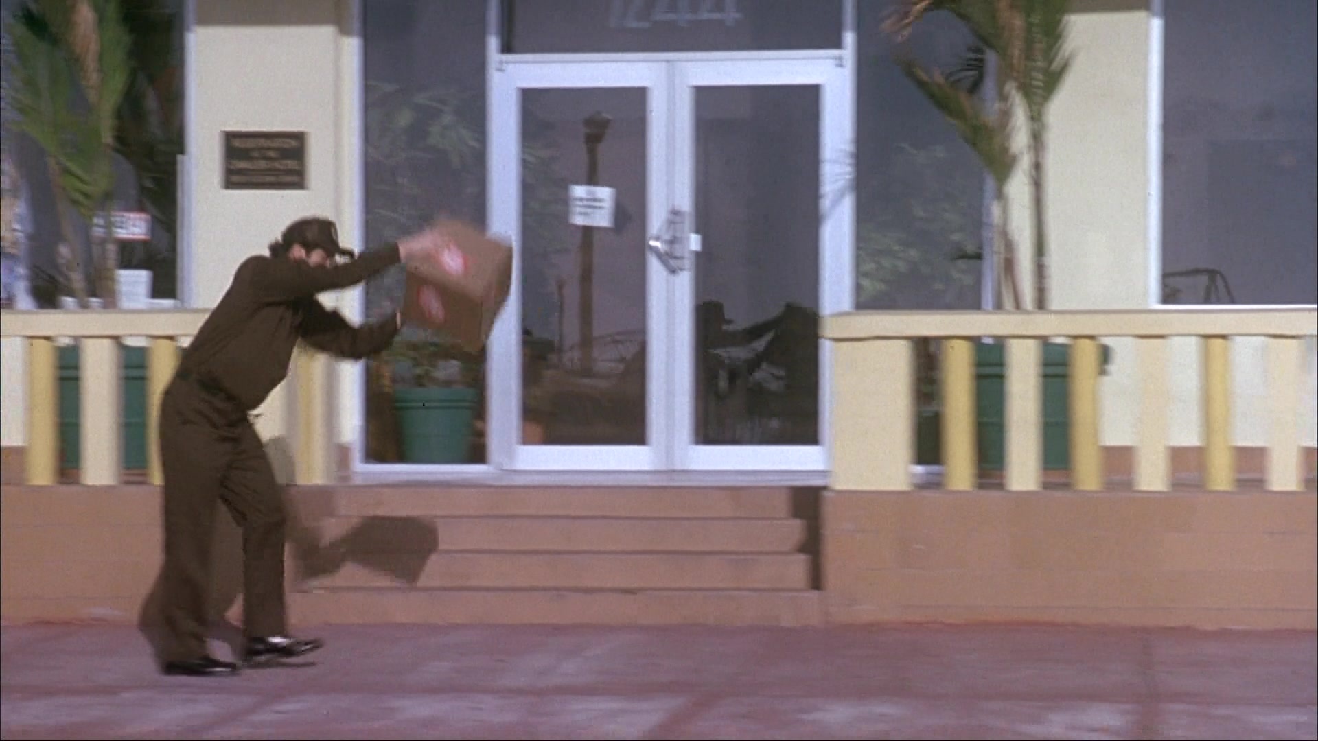 Ace Ventura: Pet Detective (1993), medium, 1.78:1 — film still