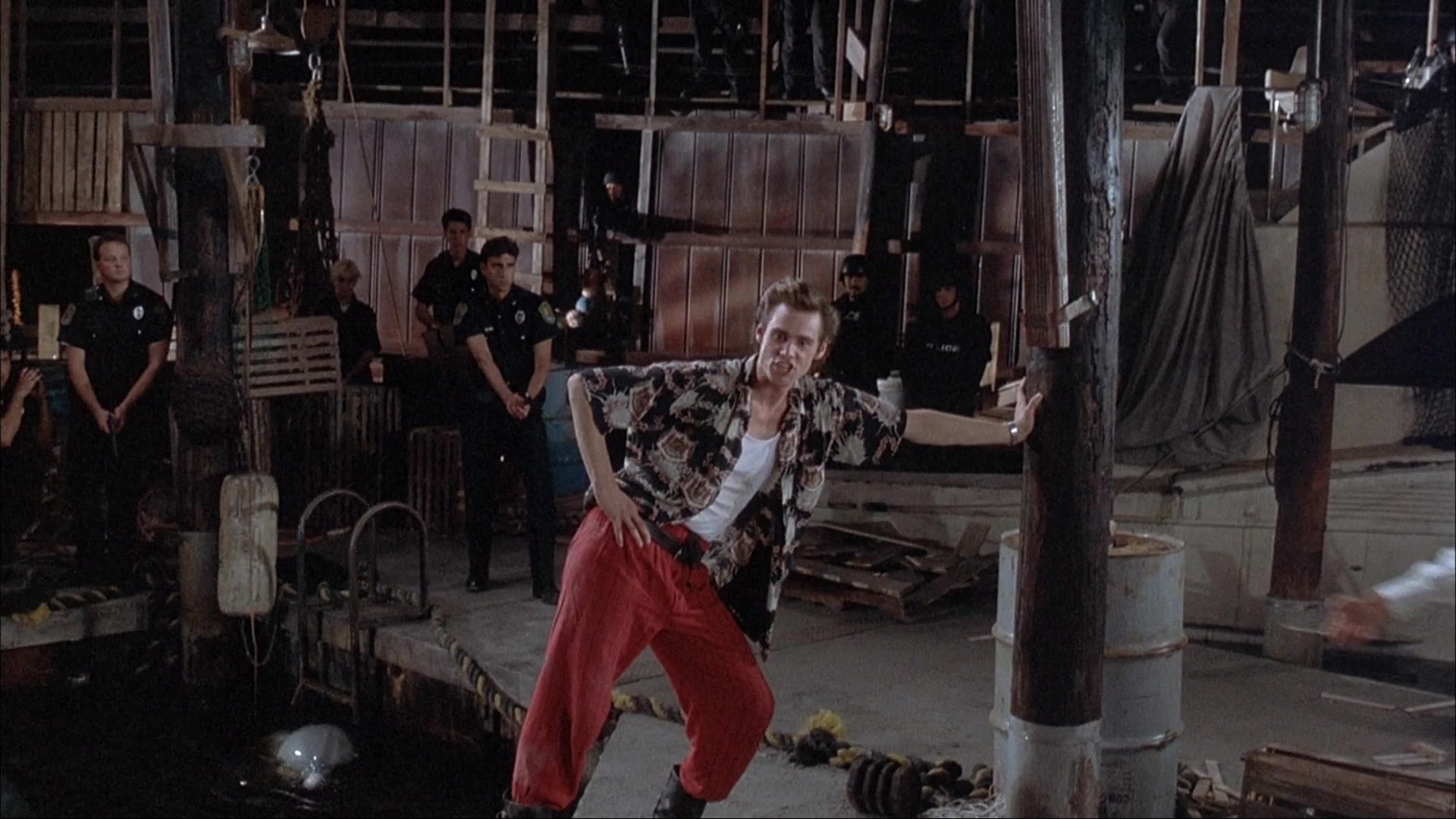 Ace Ventura: Pet Detective (1993), wide, 1.78:1 — film still