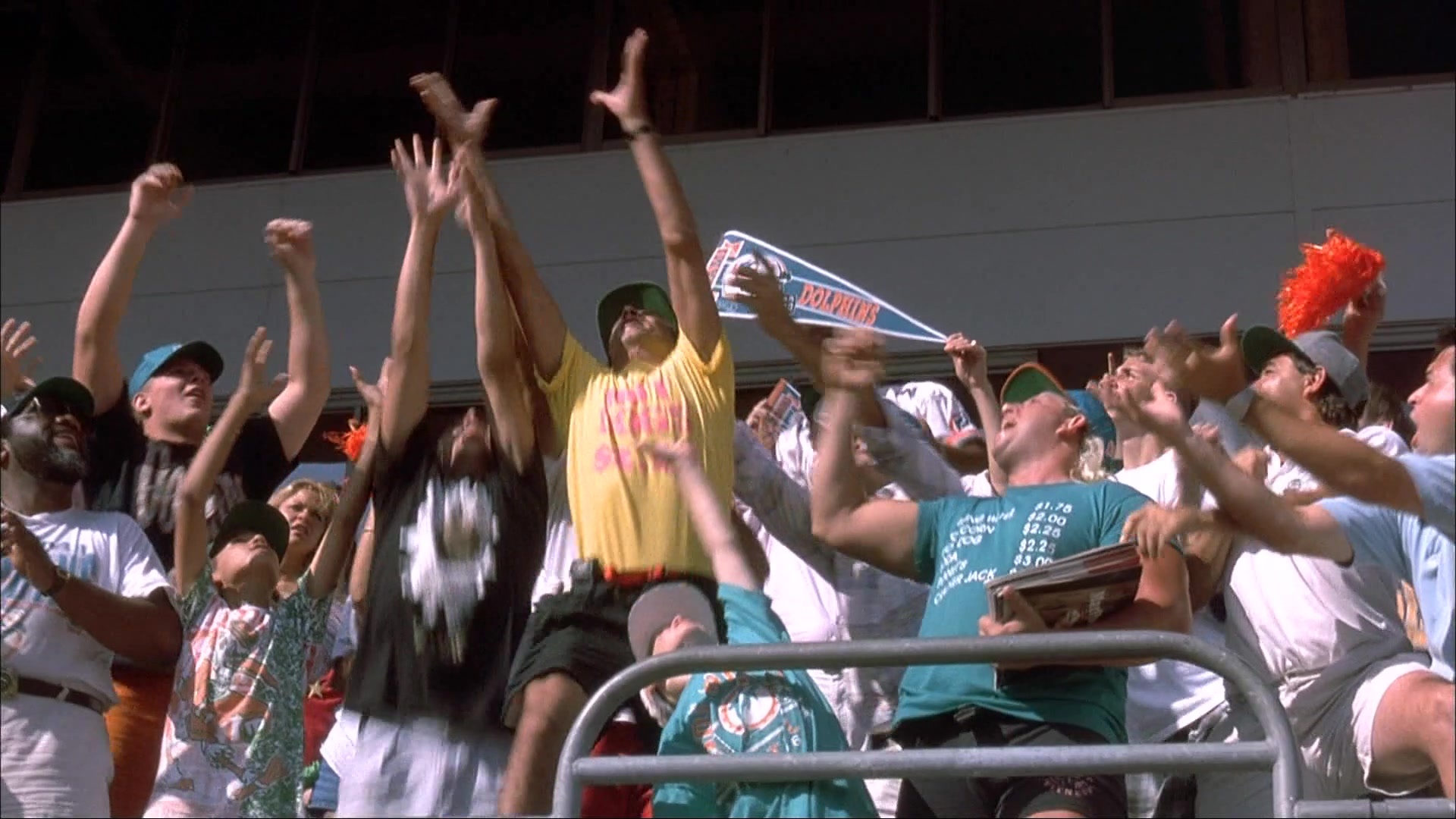 Ace Ventura: Pet Detective (1993), wide, 1.78:1 — film still
