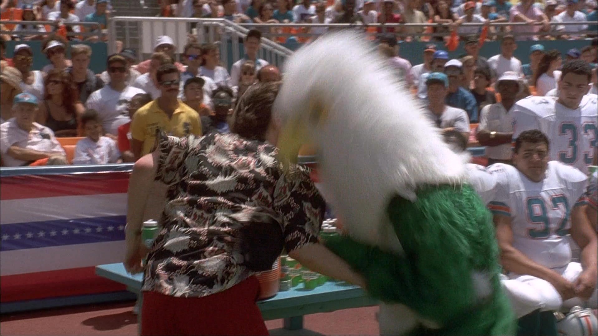 Ace Ventura: Pet Detective (1993), wide, 1.78:1 — film still