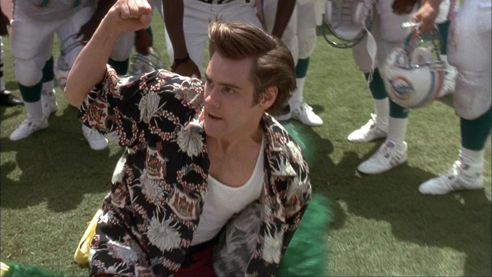 Ace Ventura: Pet Detective (1993), wide, 1.78:1 — film still