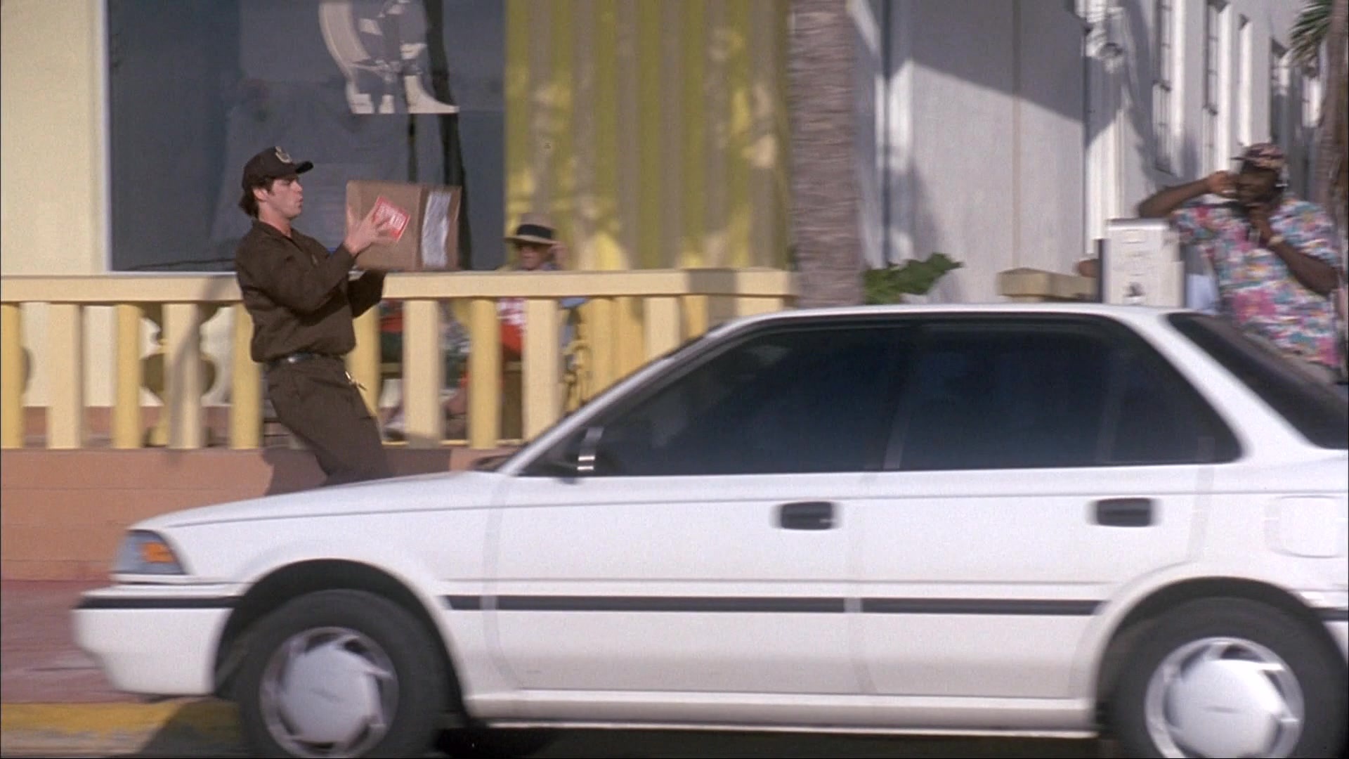 Ace Ventura: Pet Detective (1993), wide, 1.78:1 — film still