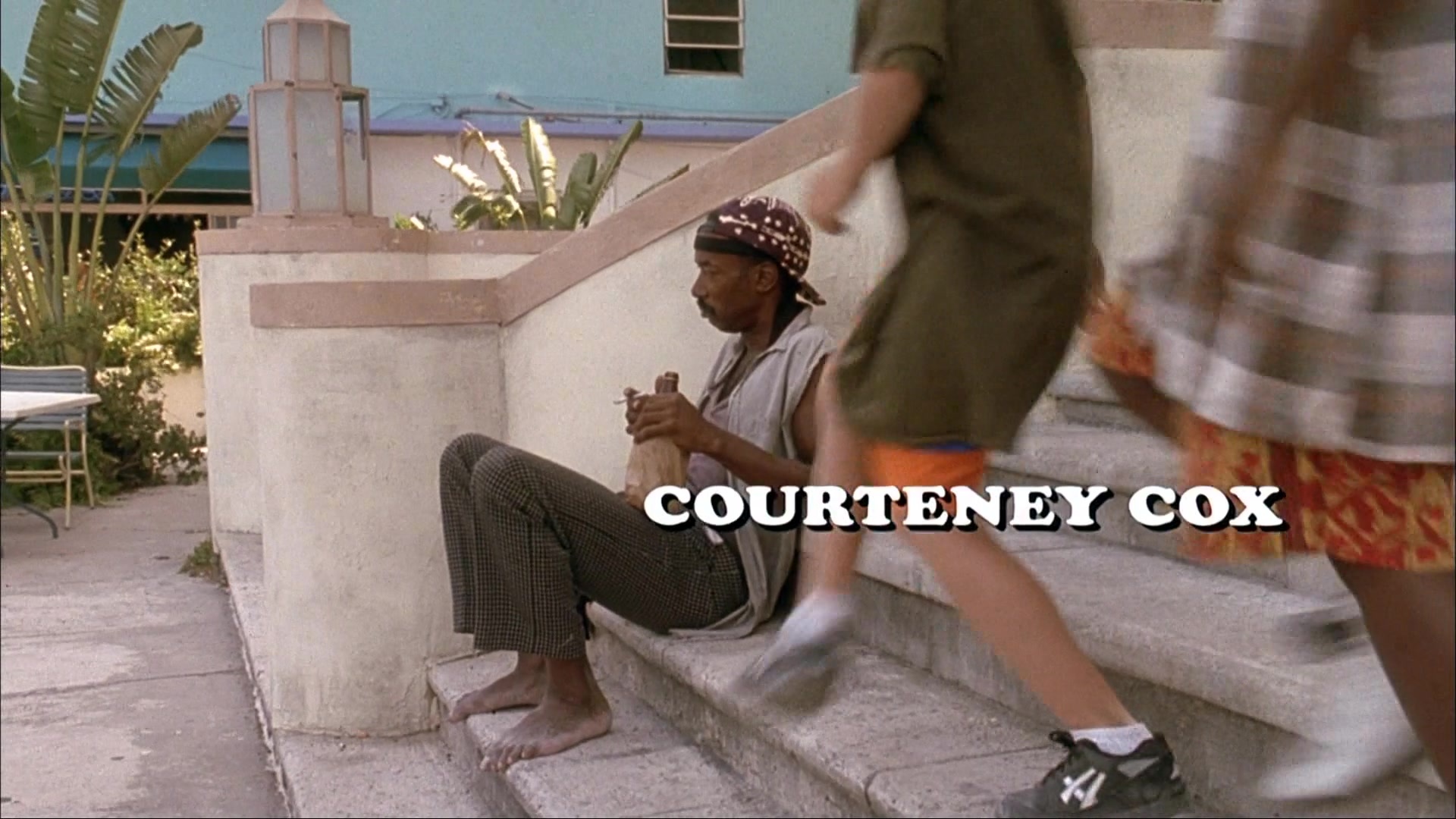 Ace Ventura: Pet Detective (1993), wide, 1.78:1 — film still
