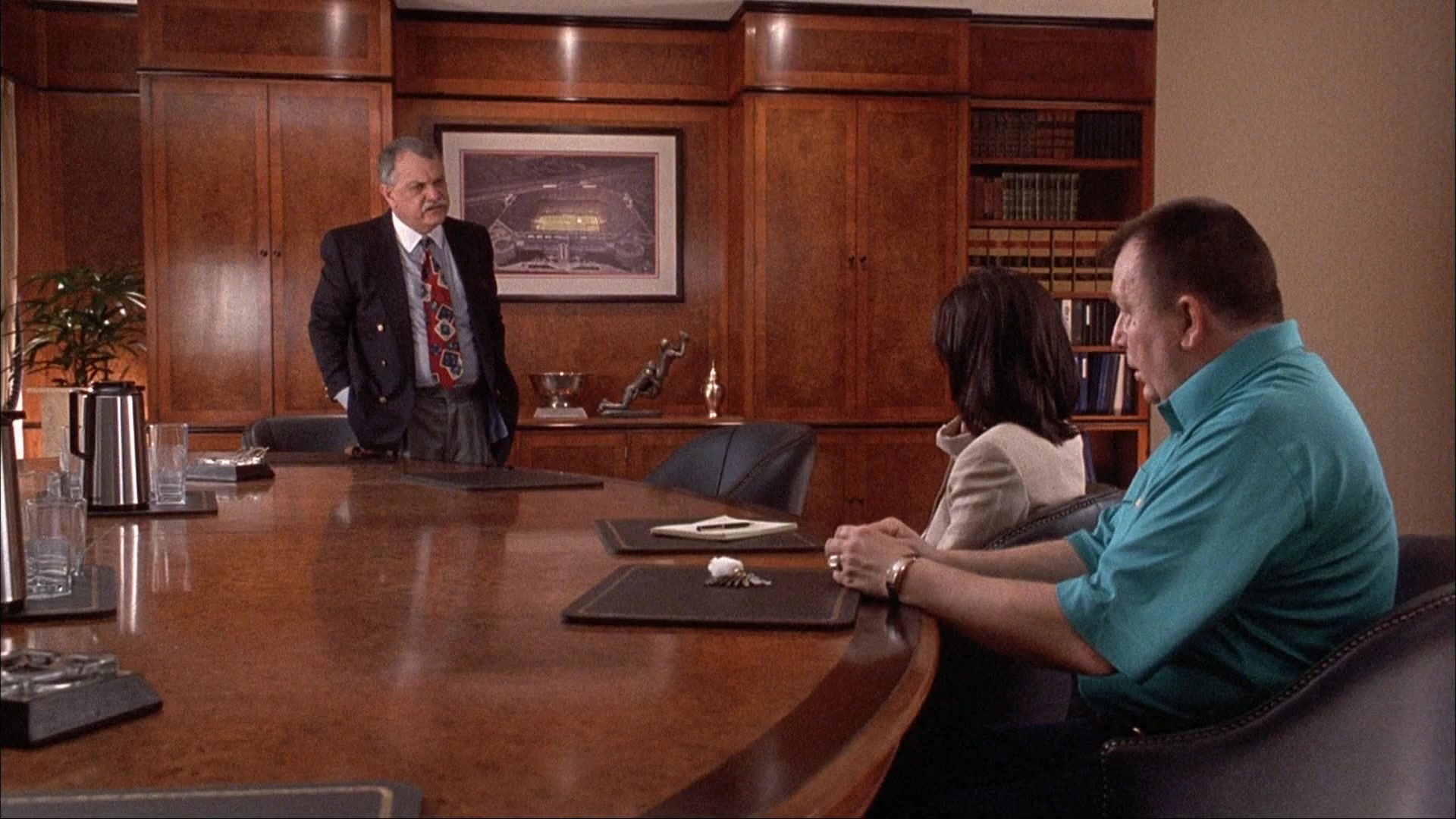Ace Ventura: Pet Detective (1993), wide, 1.78:1 — film still