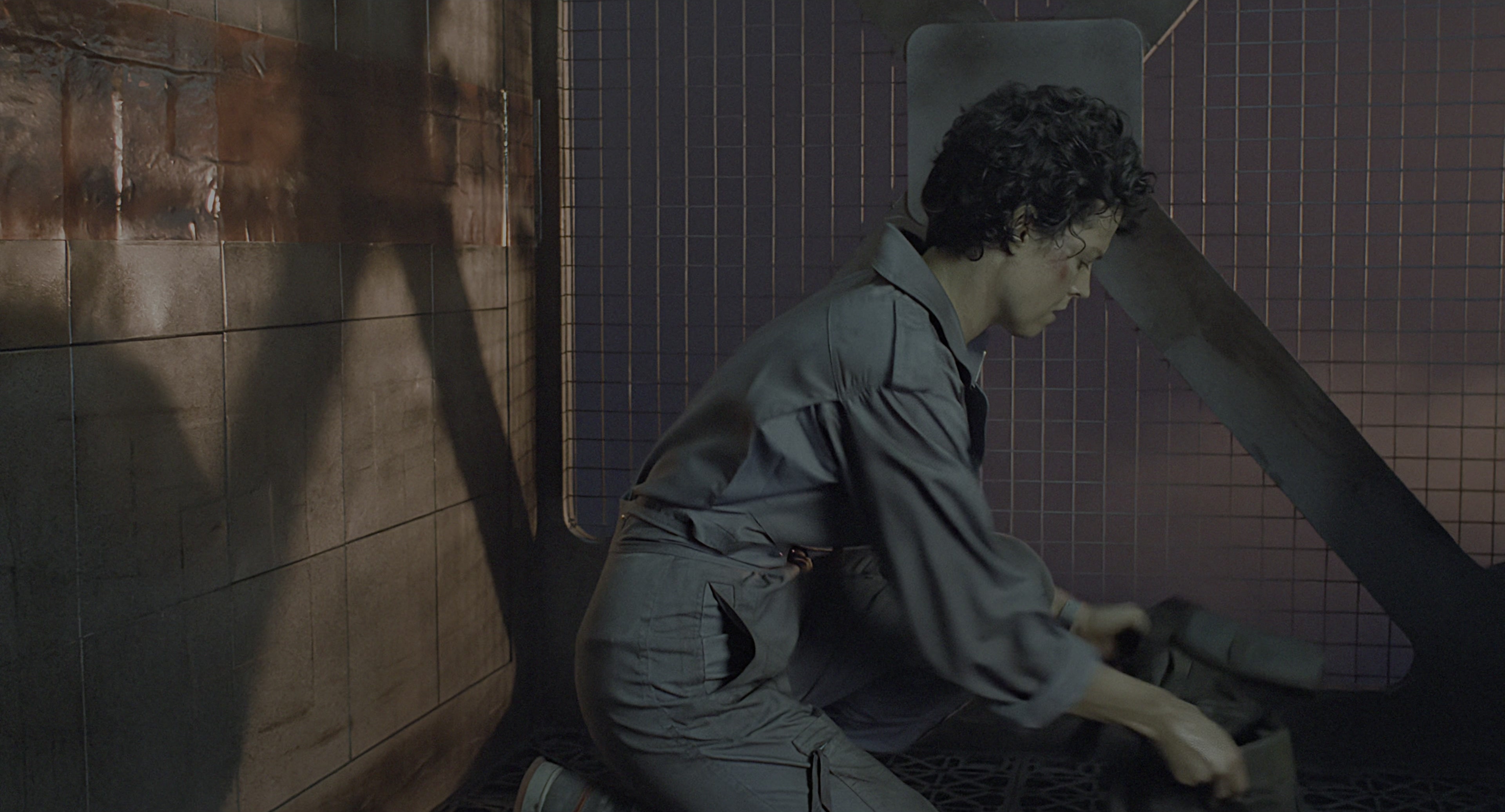 Aliens (1986), wide, 1.85:1 — film still