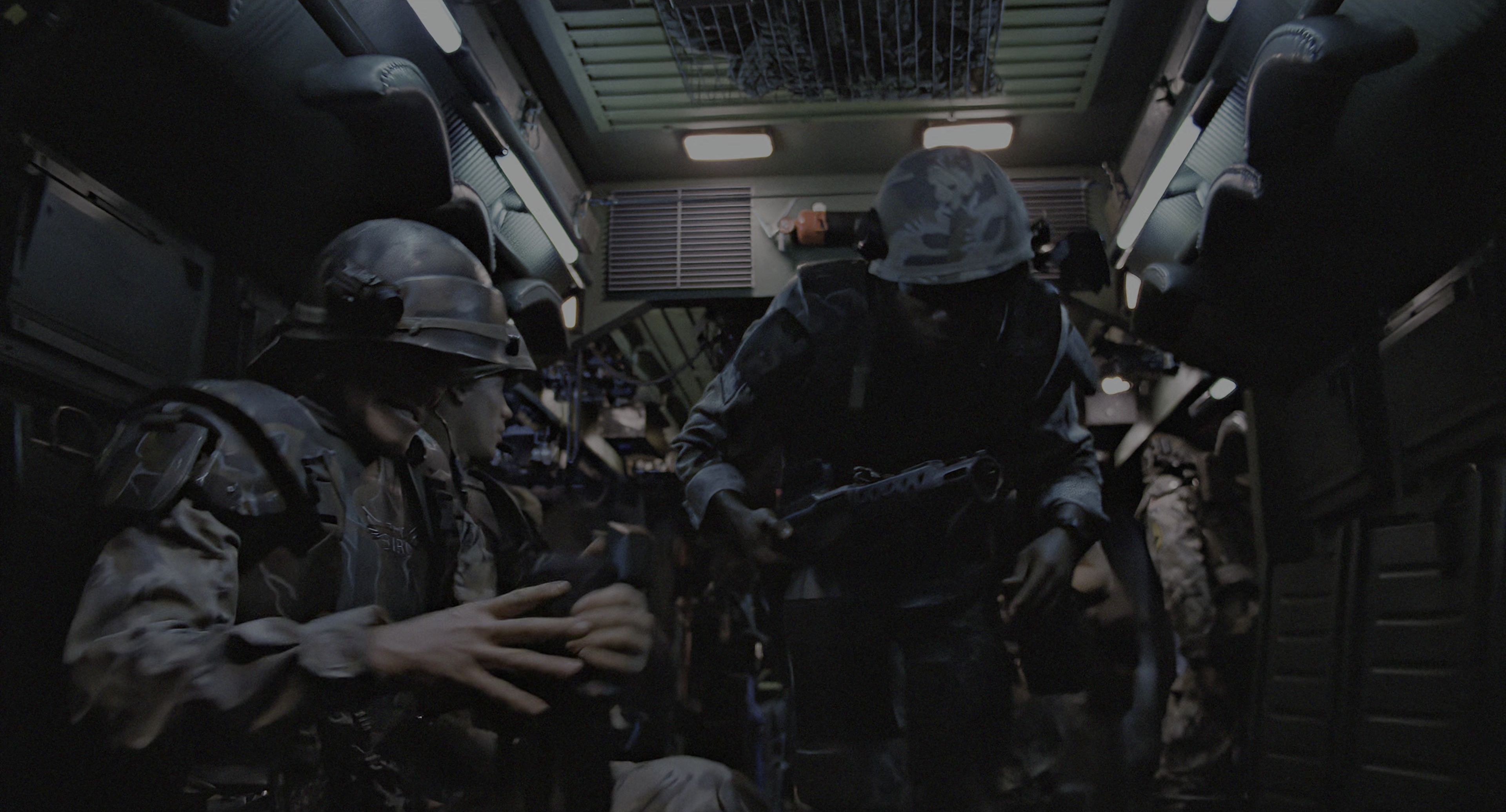 Aliens (1986), wide, 1.85:1 — film still
