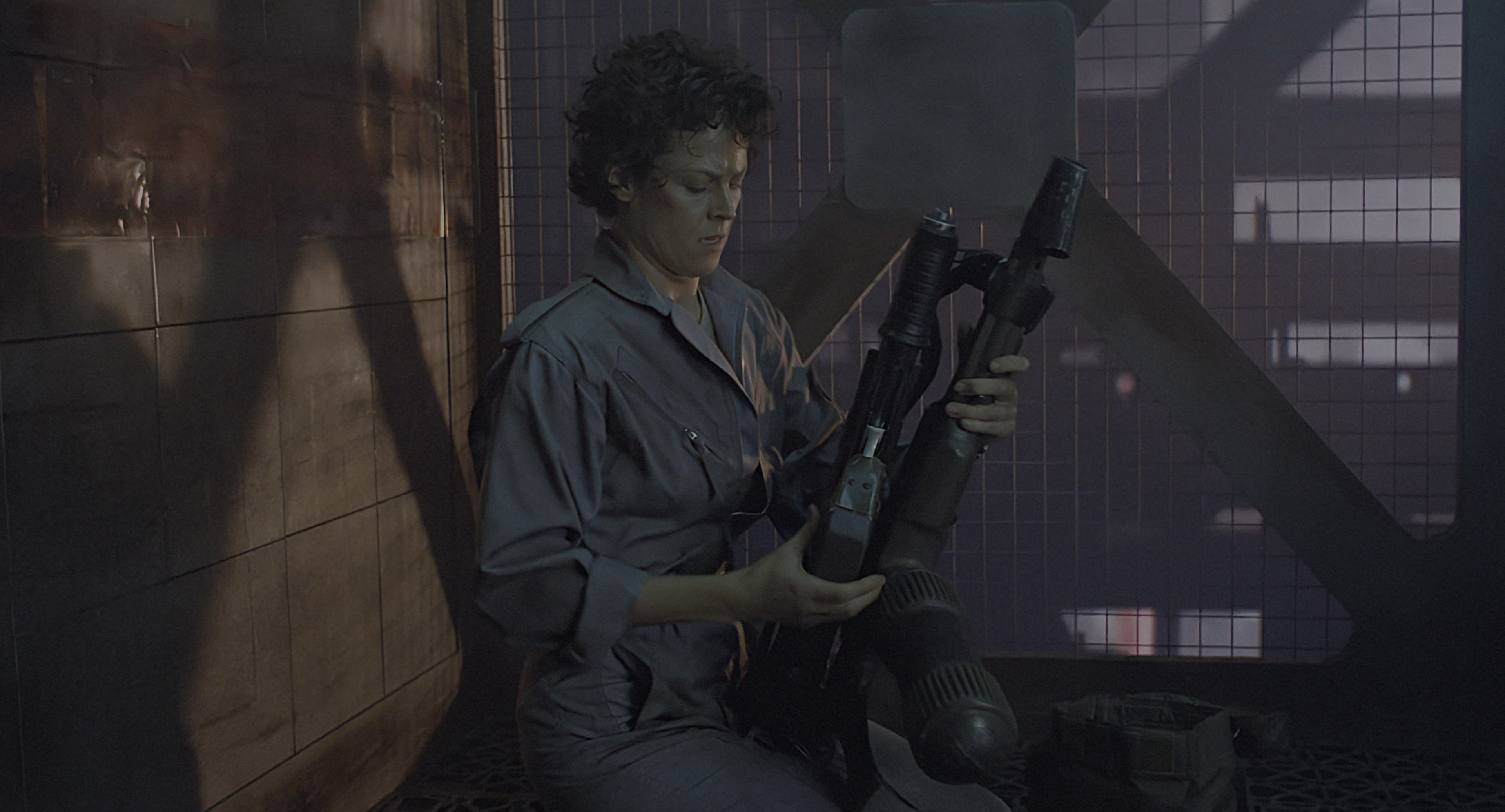 Aliens (1986), wide, 1.85:1 — film still