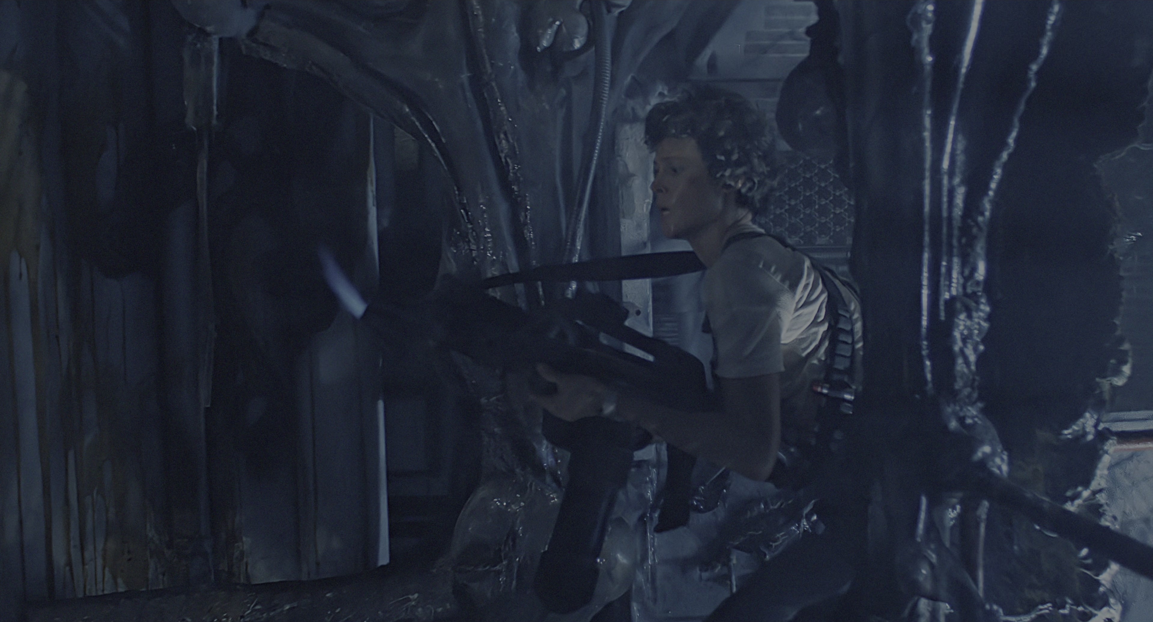 Aliens (1986), wide, 1.85:1 — film still