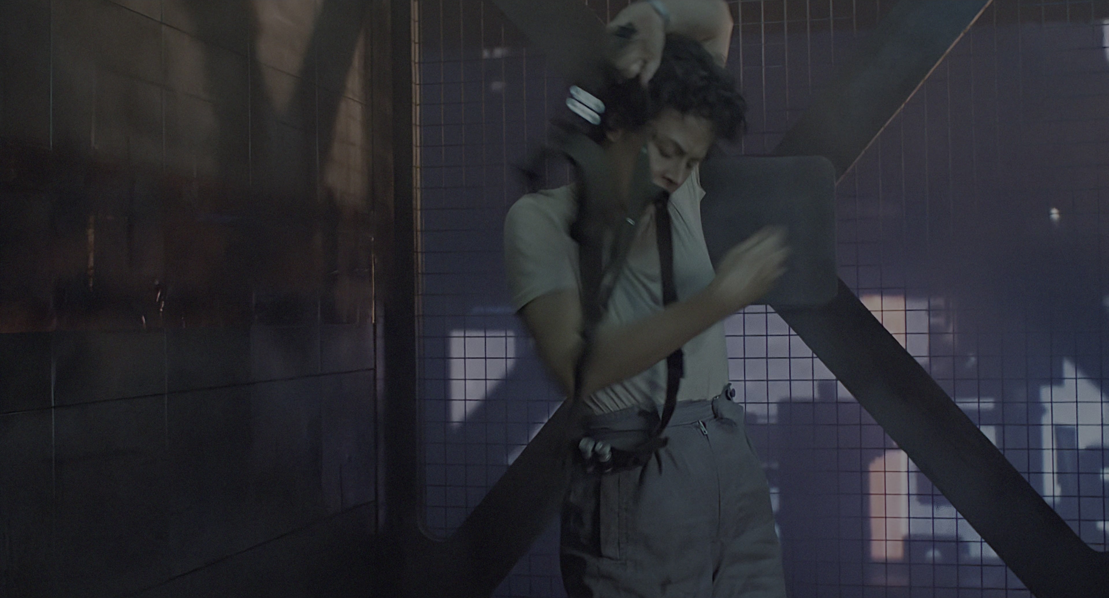 Aliens (1986), wide, 1.85:1 — film still