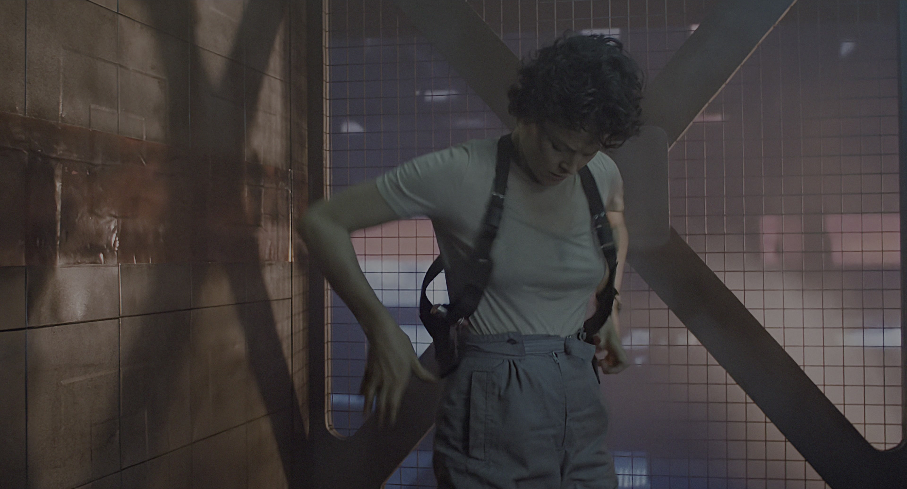 Aliens (1986), medium, 1.85:1 — film still