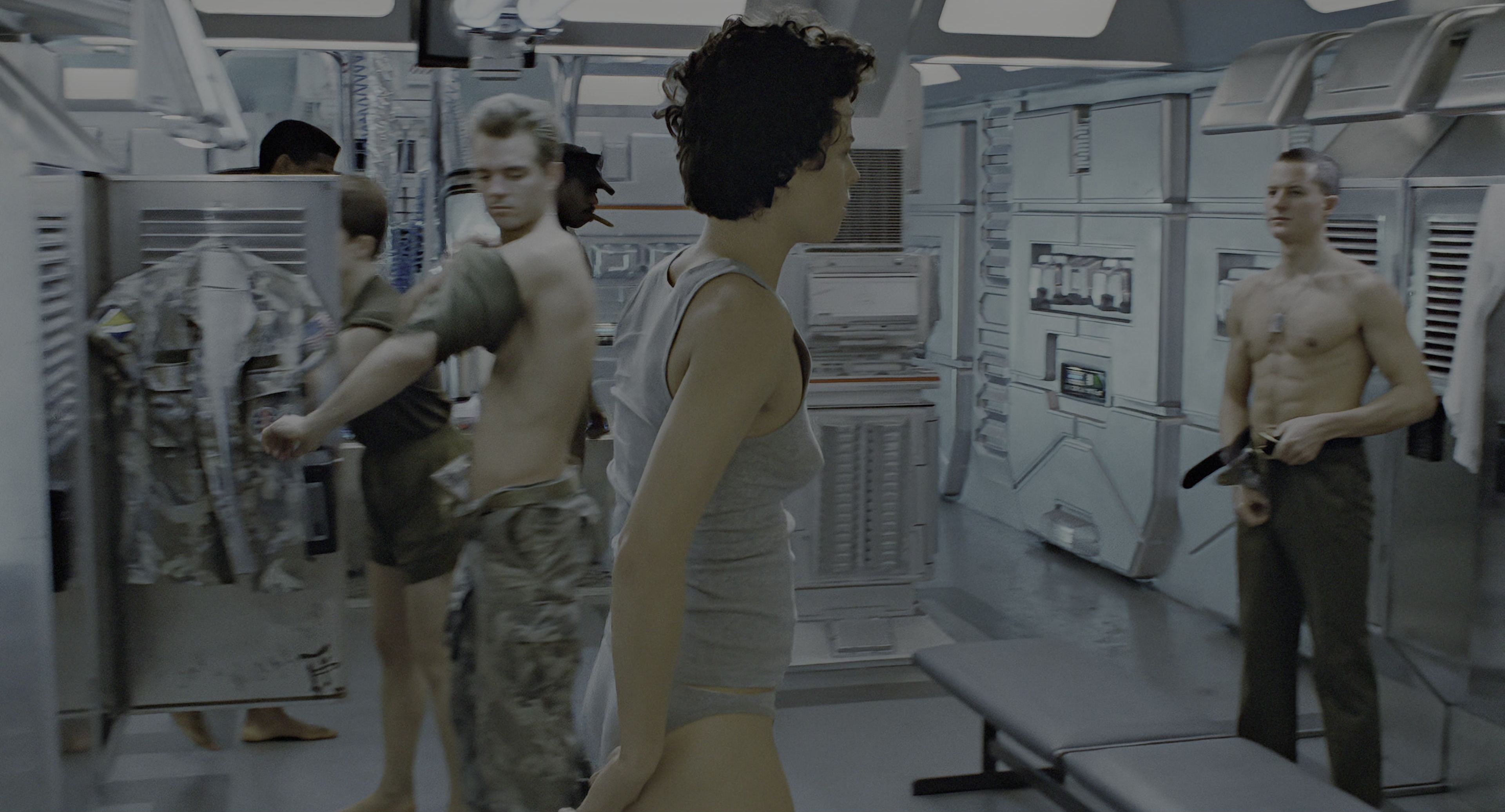 Aliens (1986), wide, 1.85:1 — film still