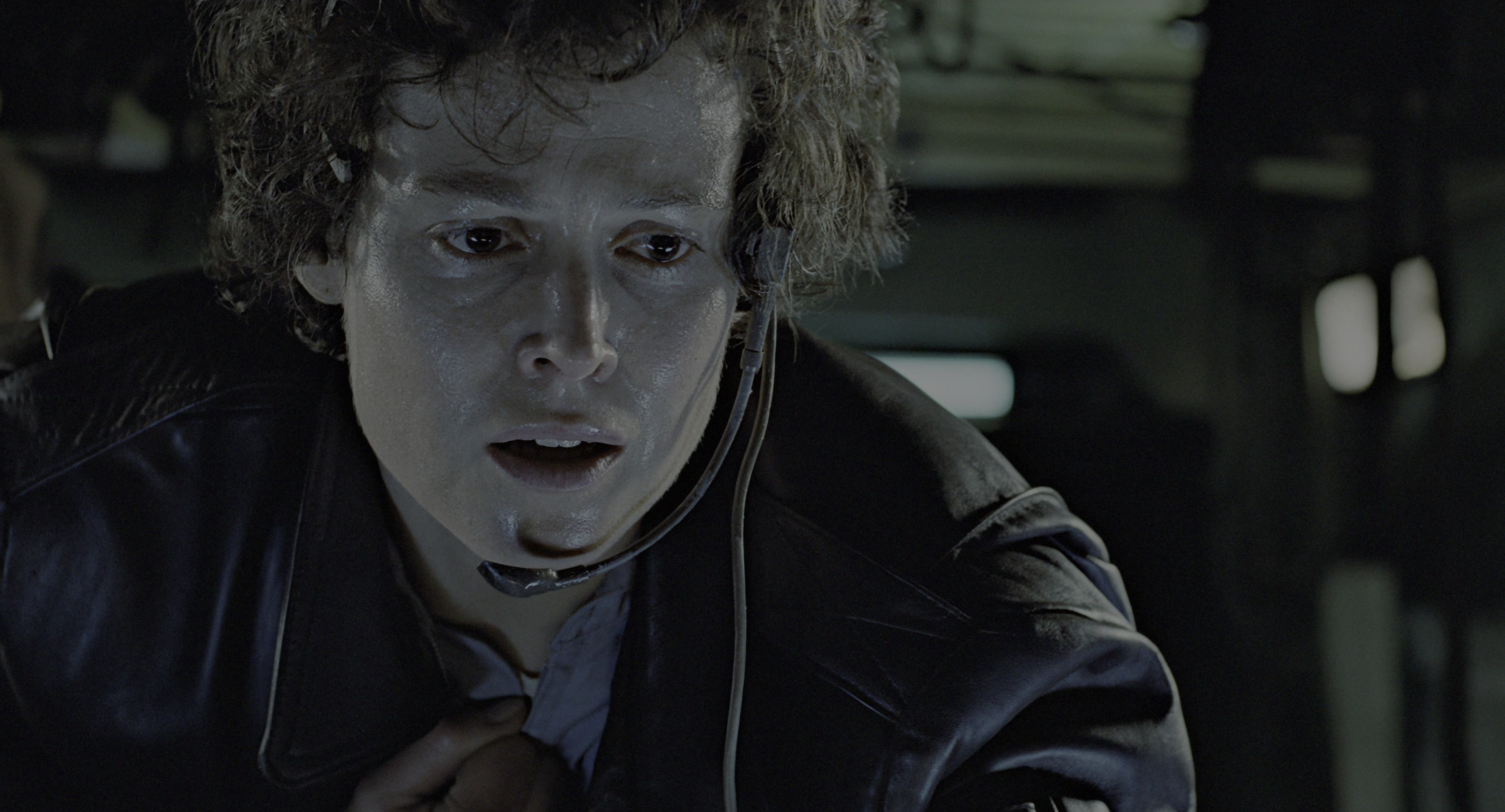 Aliens (1986), close, 1.85:1 — film still