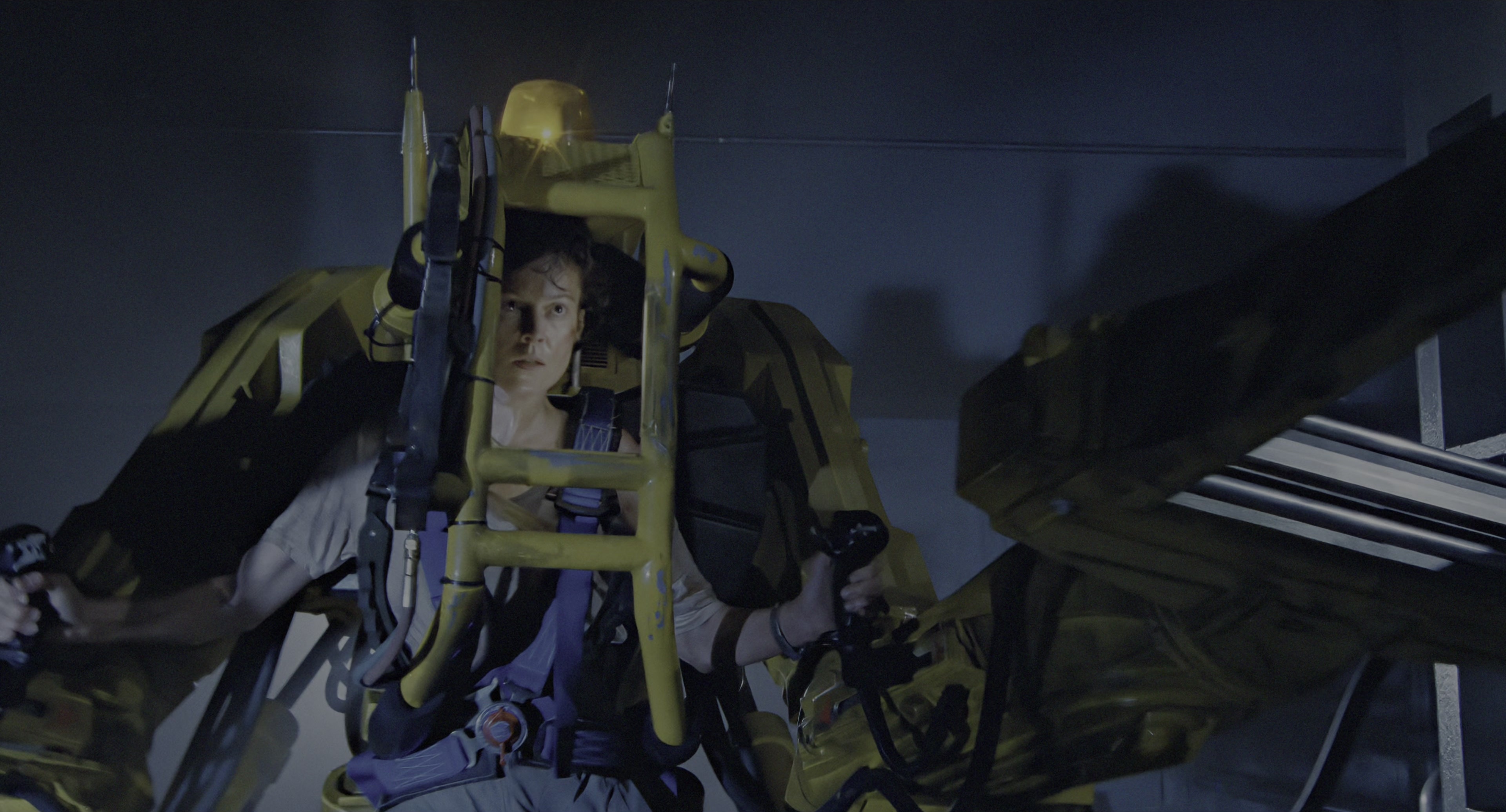 Aliens (1986), wide, 1.85:1 — film still