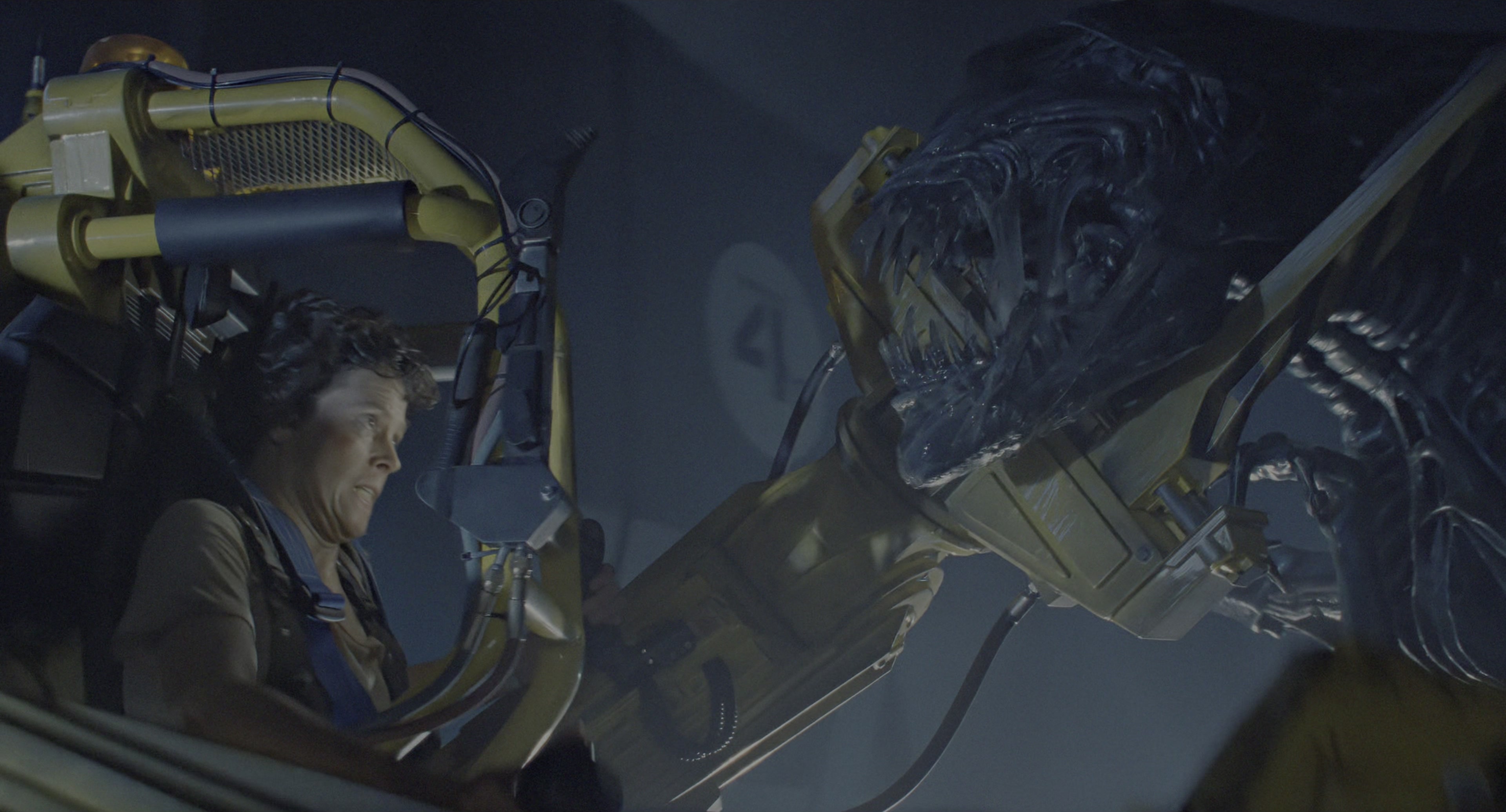 Aliens (1986), wide, 1.85:1 — film still