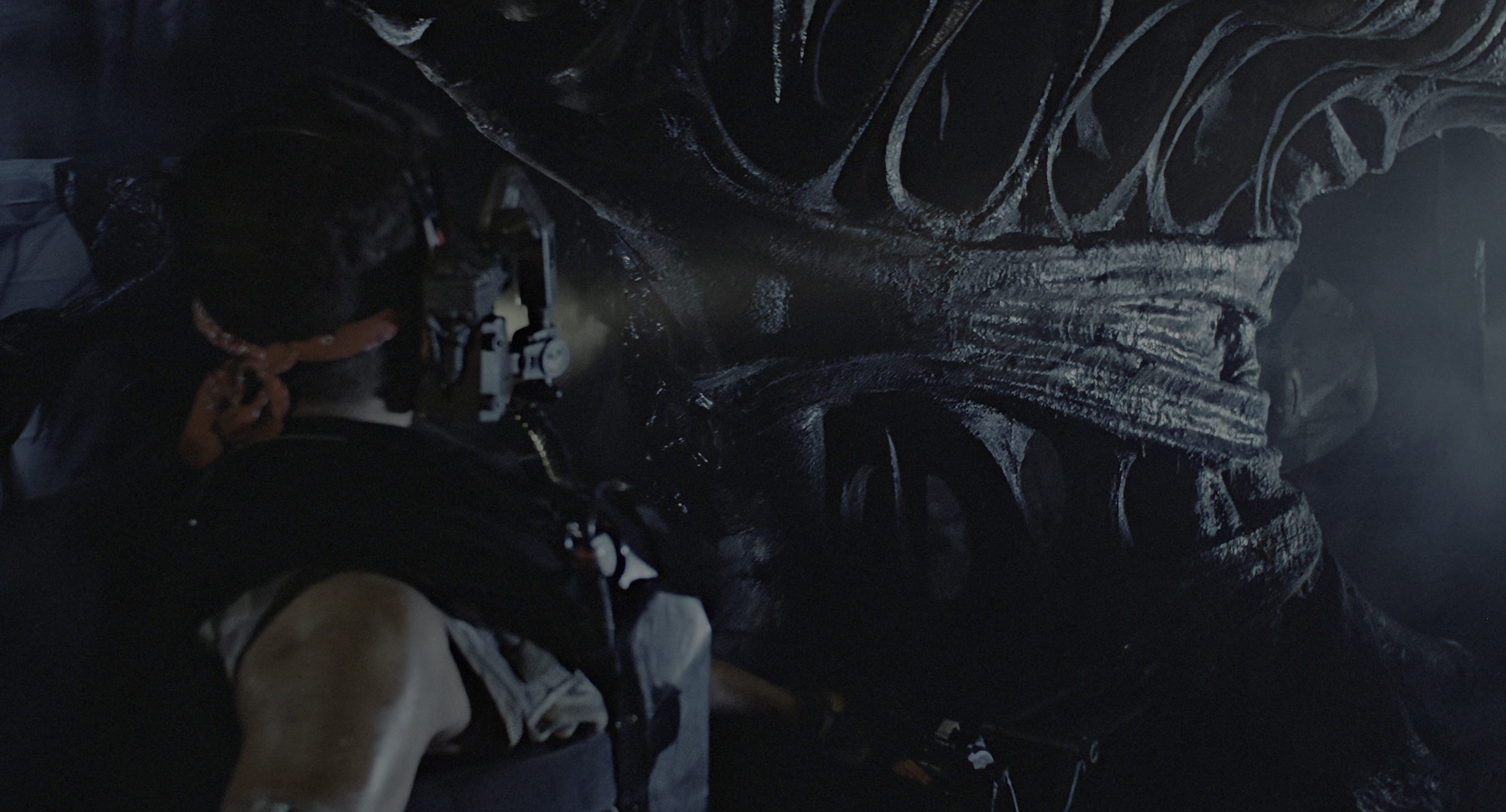 Aliens (1986), wide, 1.85:1 — film still