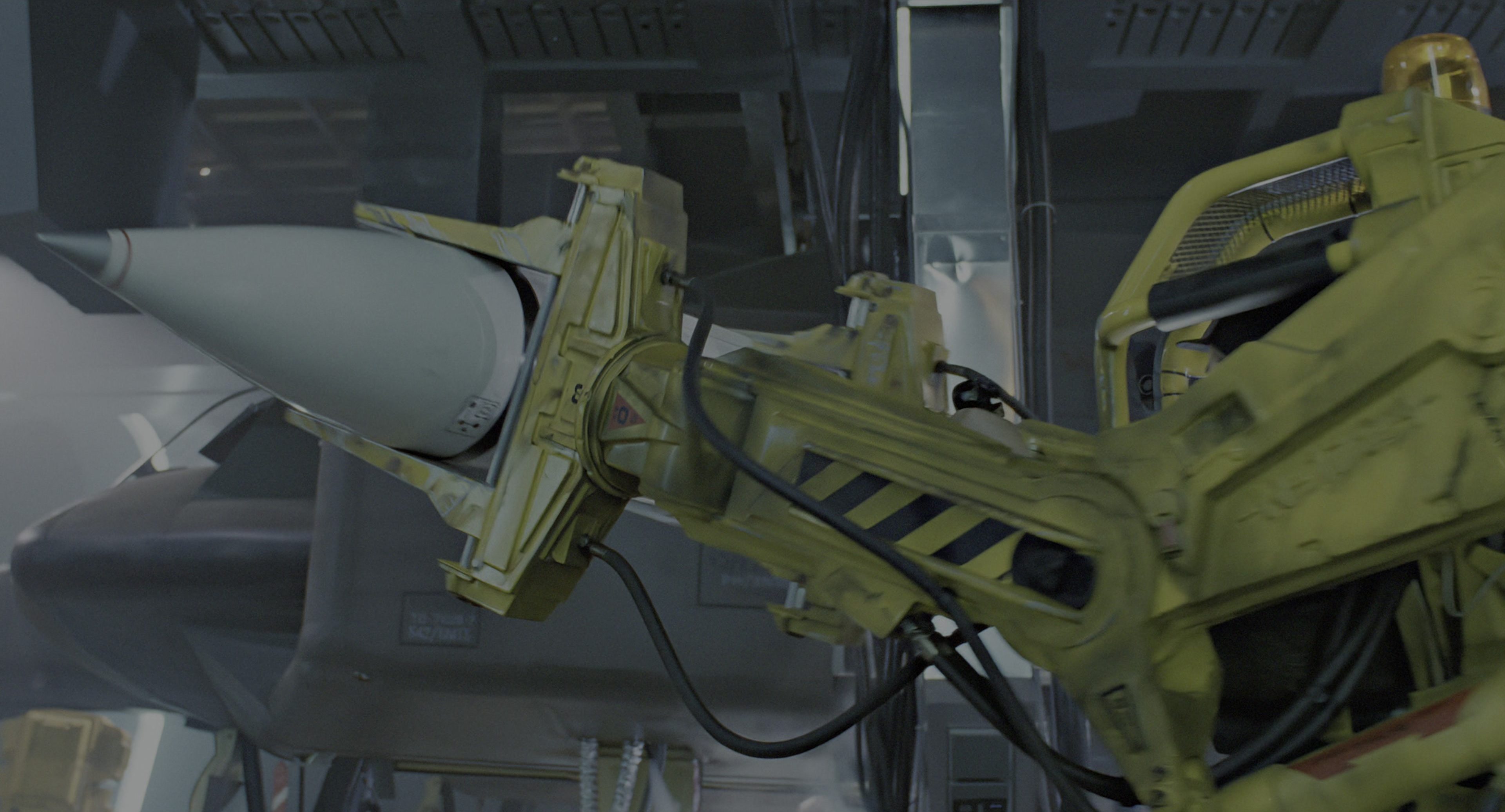 Aliens (1986), wide, 1.85:1 — film still