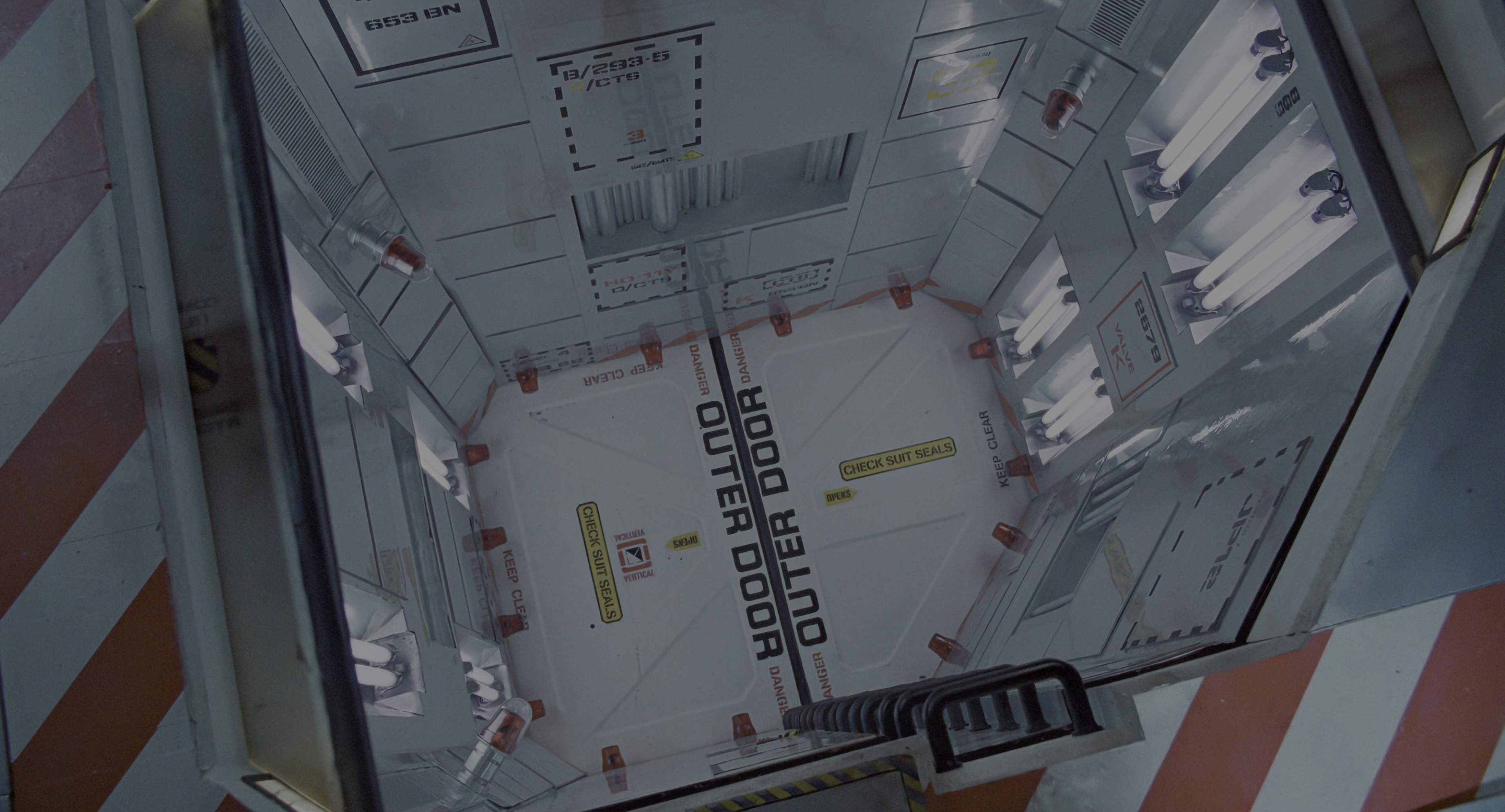 Aliens (1986), wide, 1.85:1 — film still