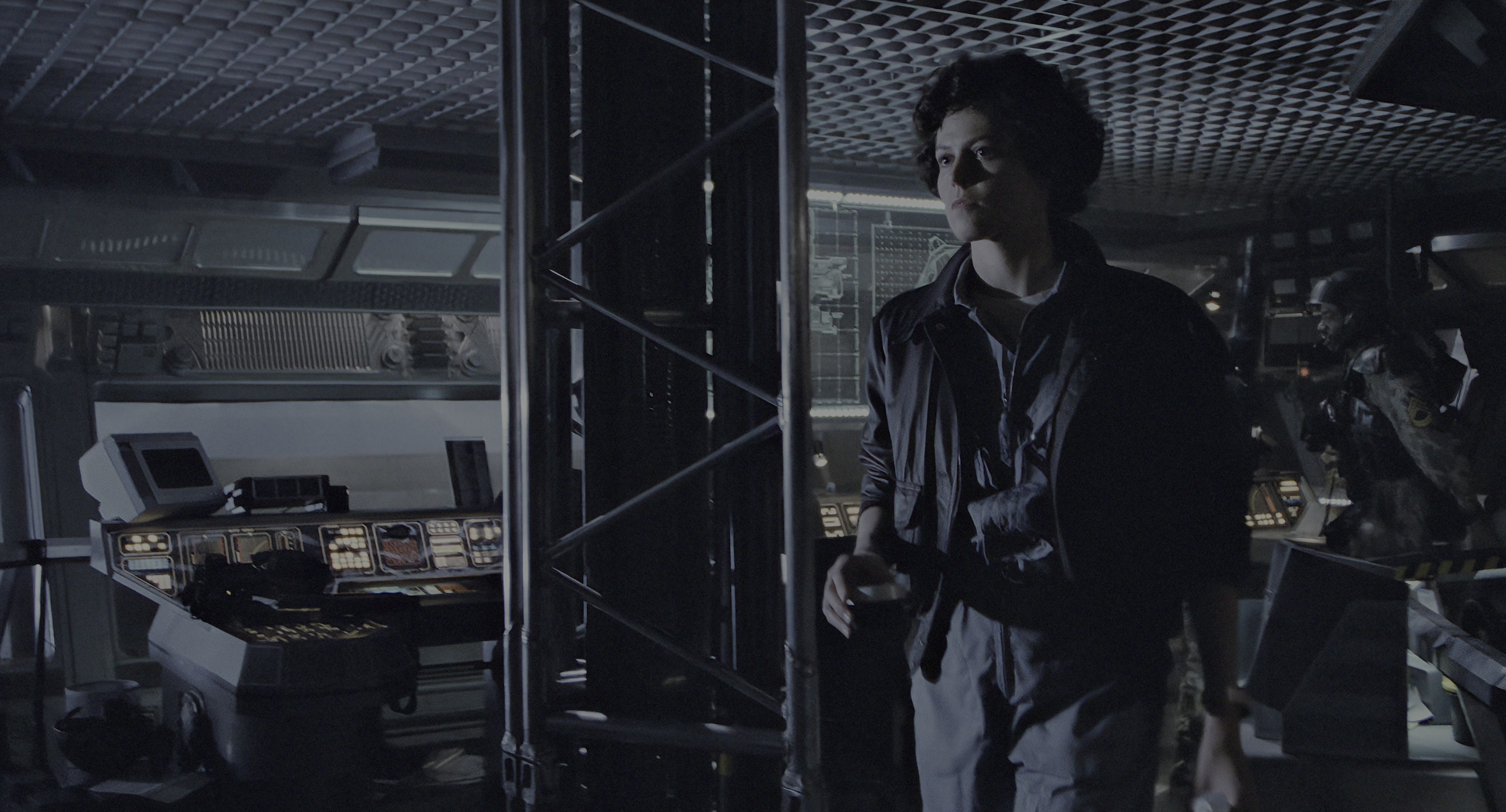 Aliens (1986), wide, 1.85:1 — film still