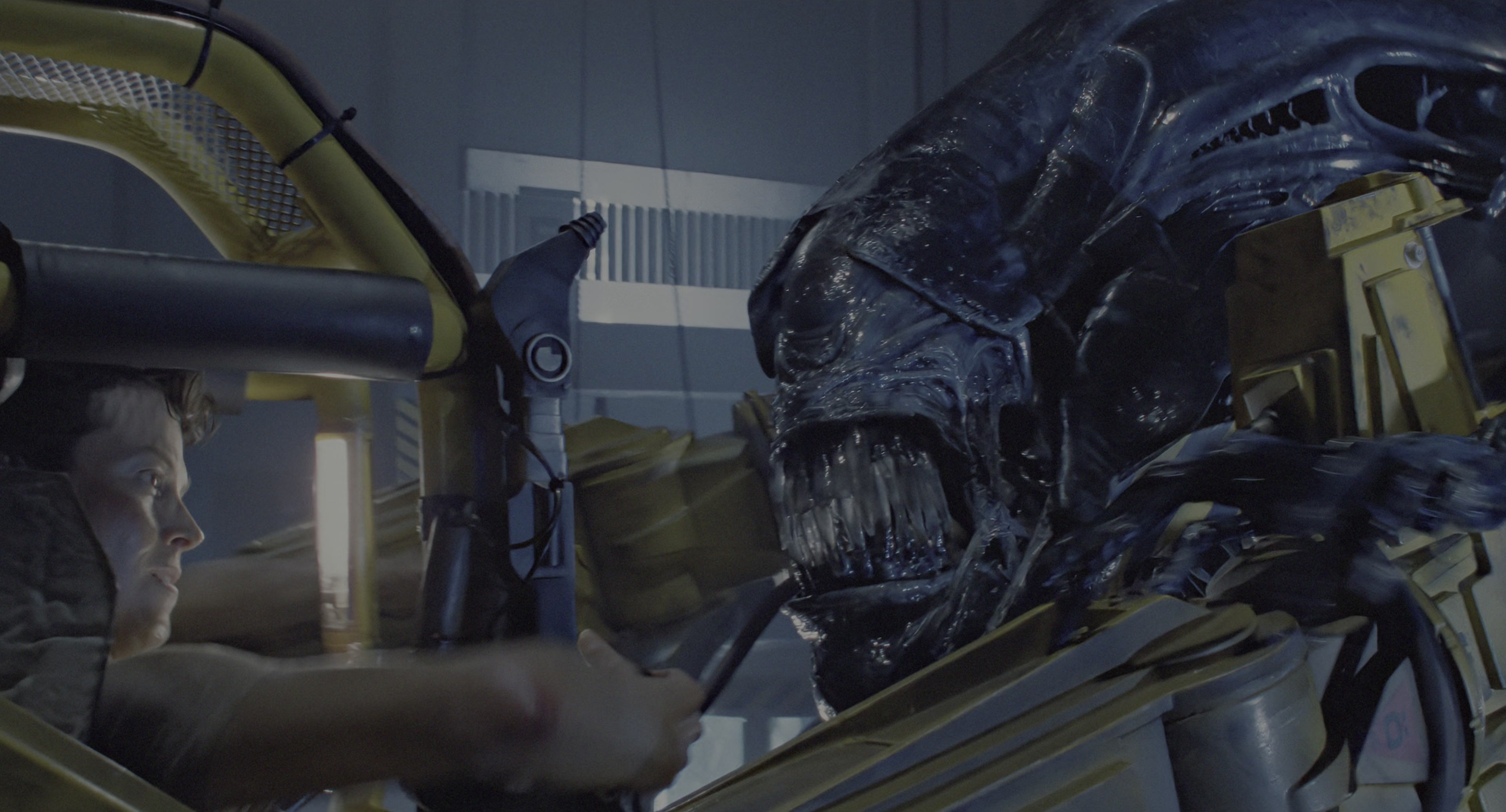 Aliens (1986), wide, 1.85:1 — film still