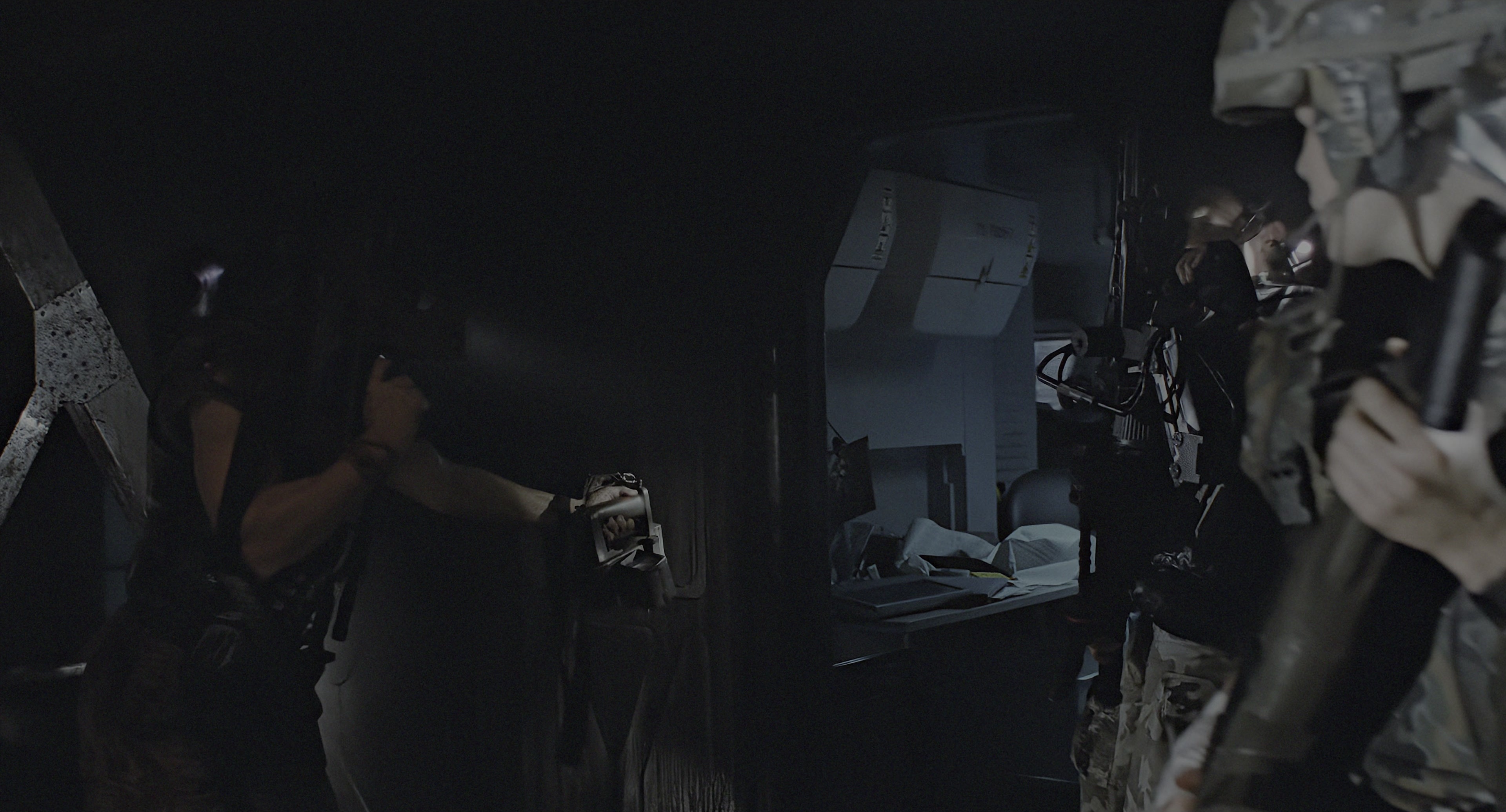 Aliens (1986), wide, 1.85:1 — film still