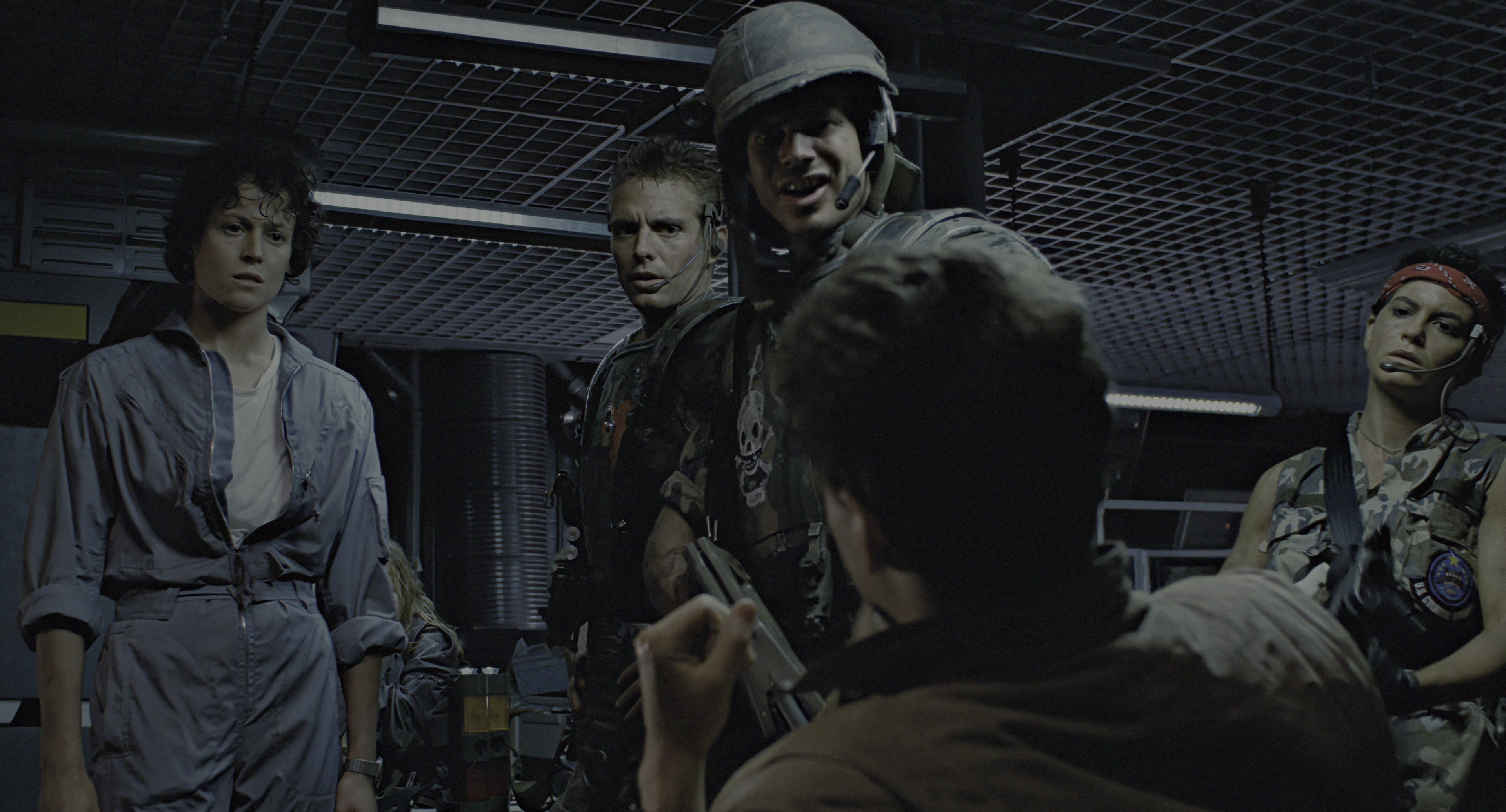 Aliens (1986), wide, 1.85:1 — film still