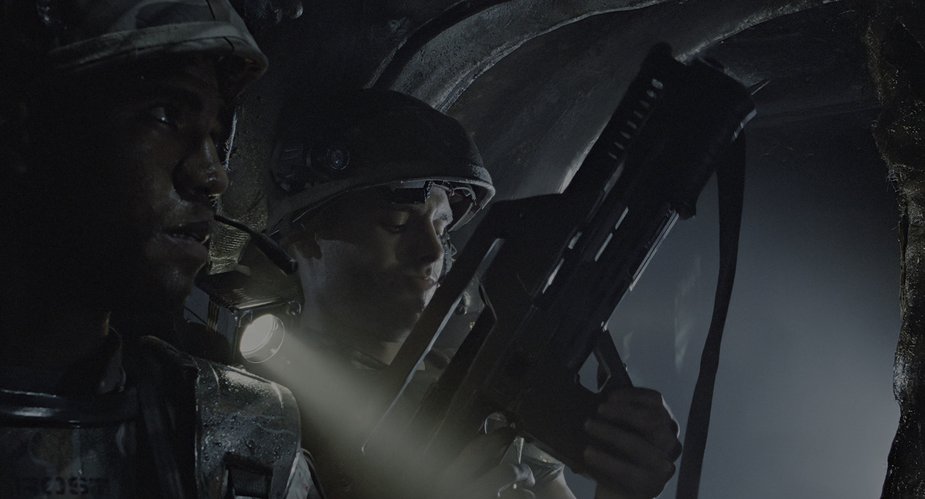 Aliens (1986), wide, 1.85:1 — film still