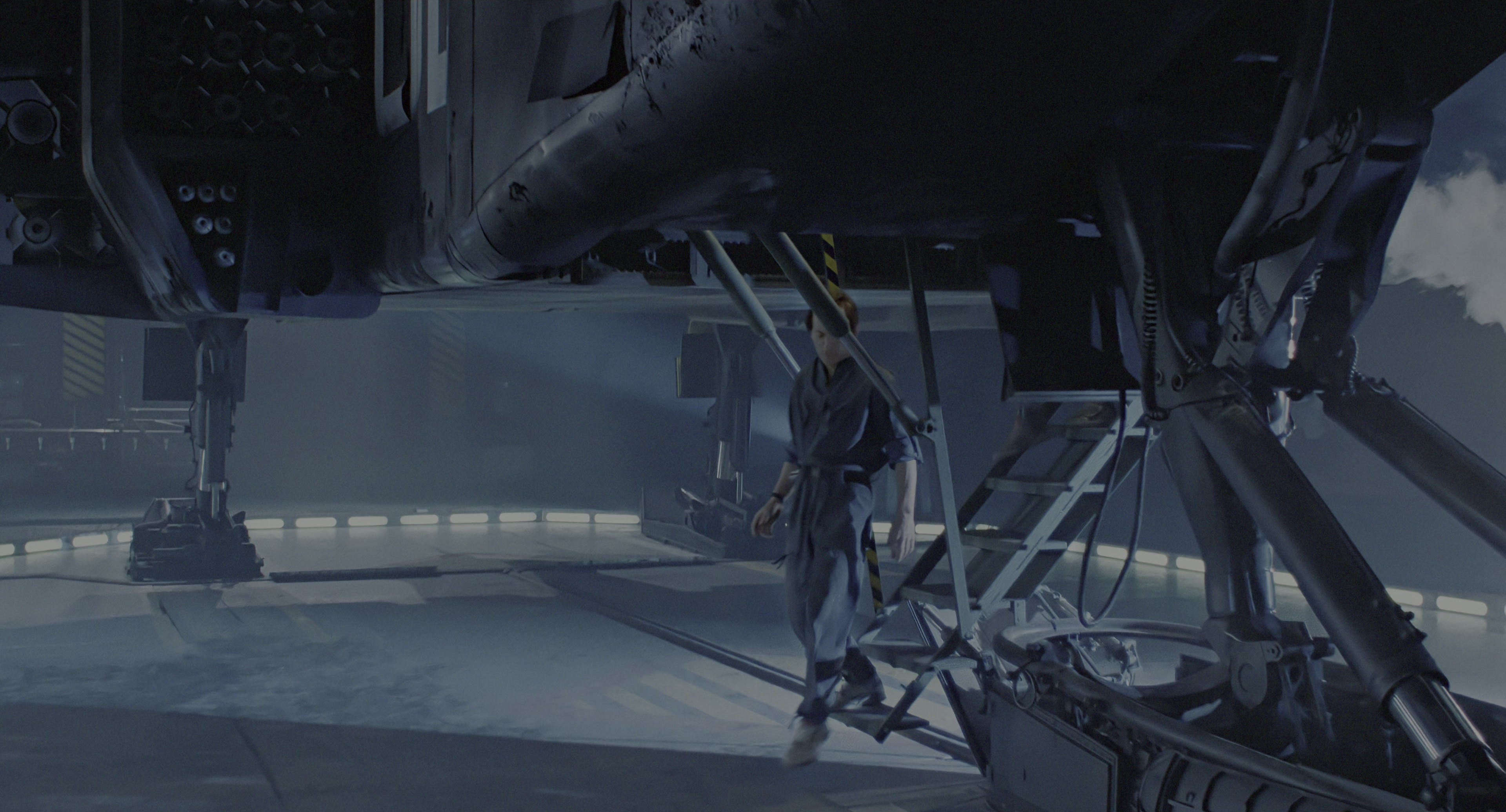 Aliens (1986), wide, 1.85:1 — film still