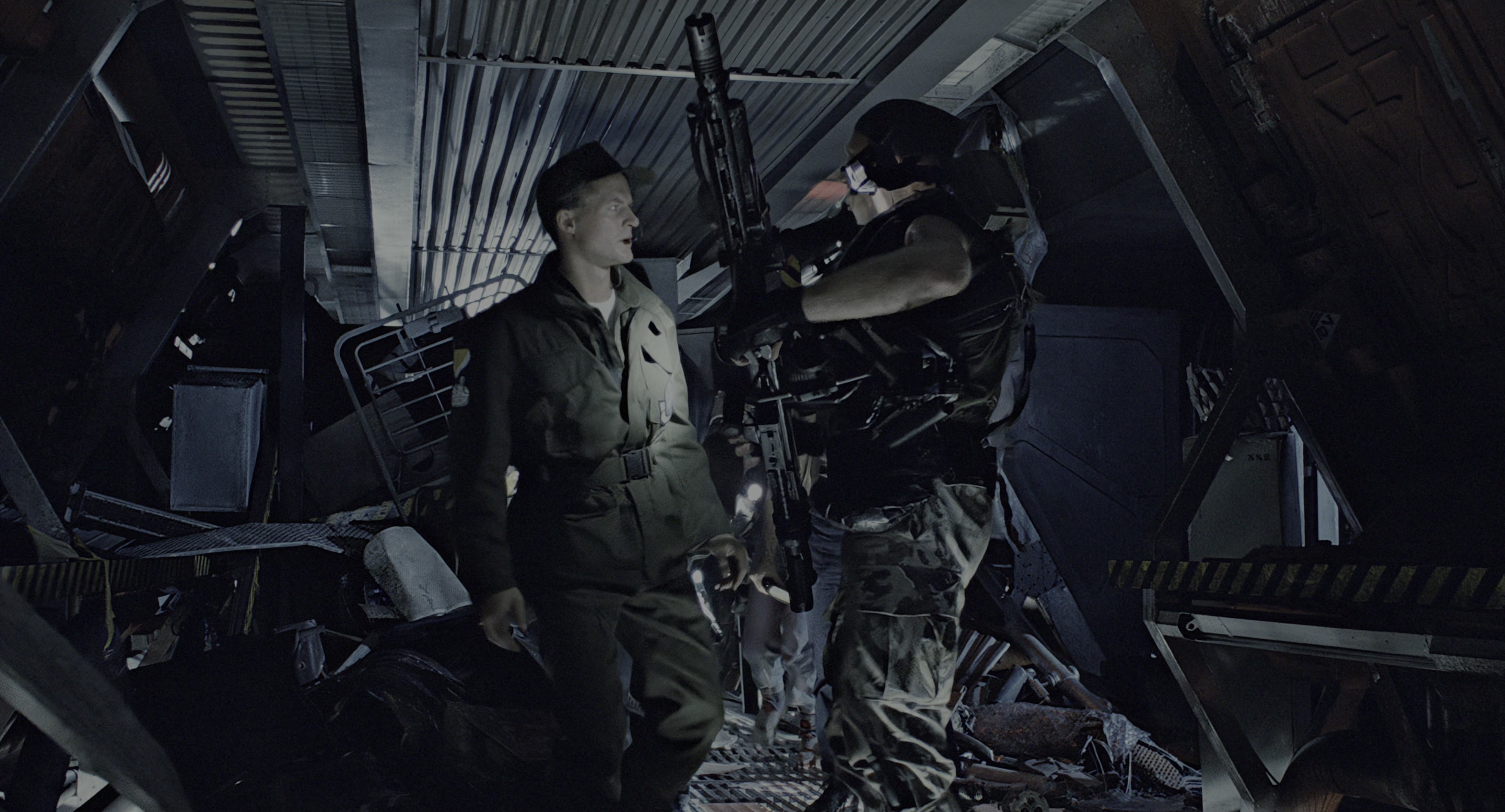 Aliens (1986), wide, 1.85:1 — film still