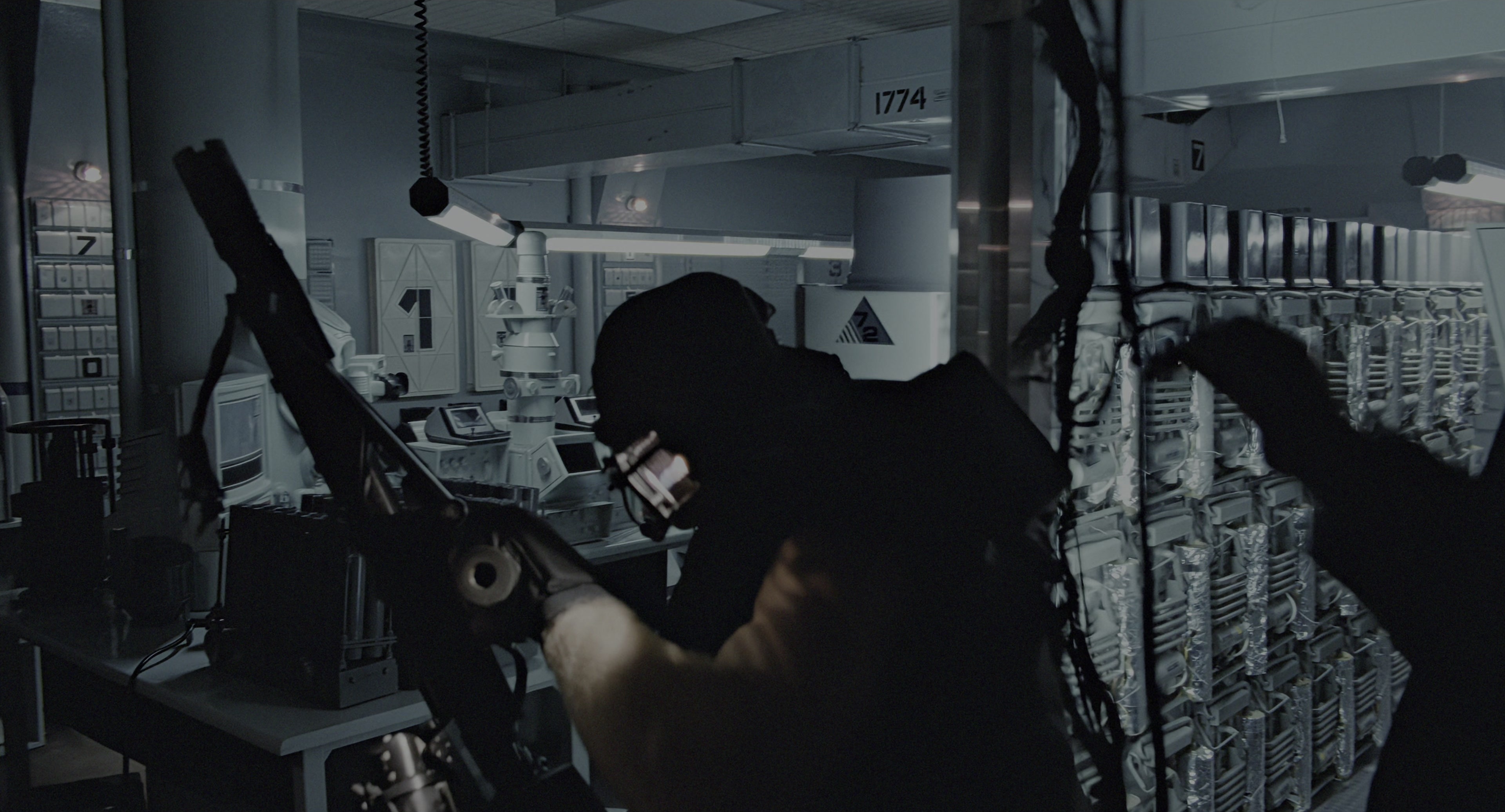 Aliens (1986), wide, 1.85:1 — film still