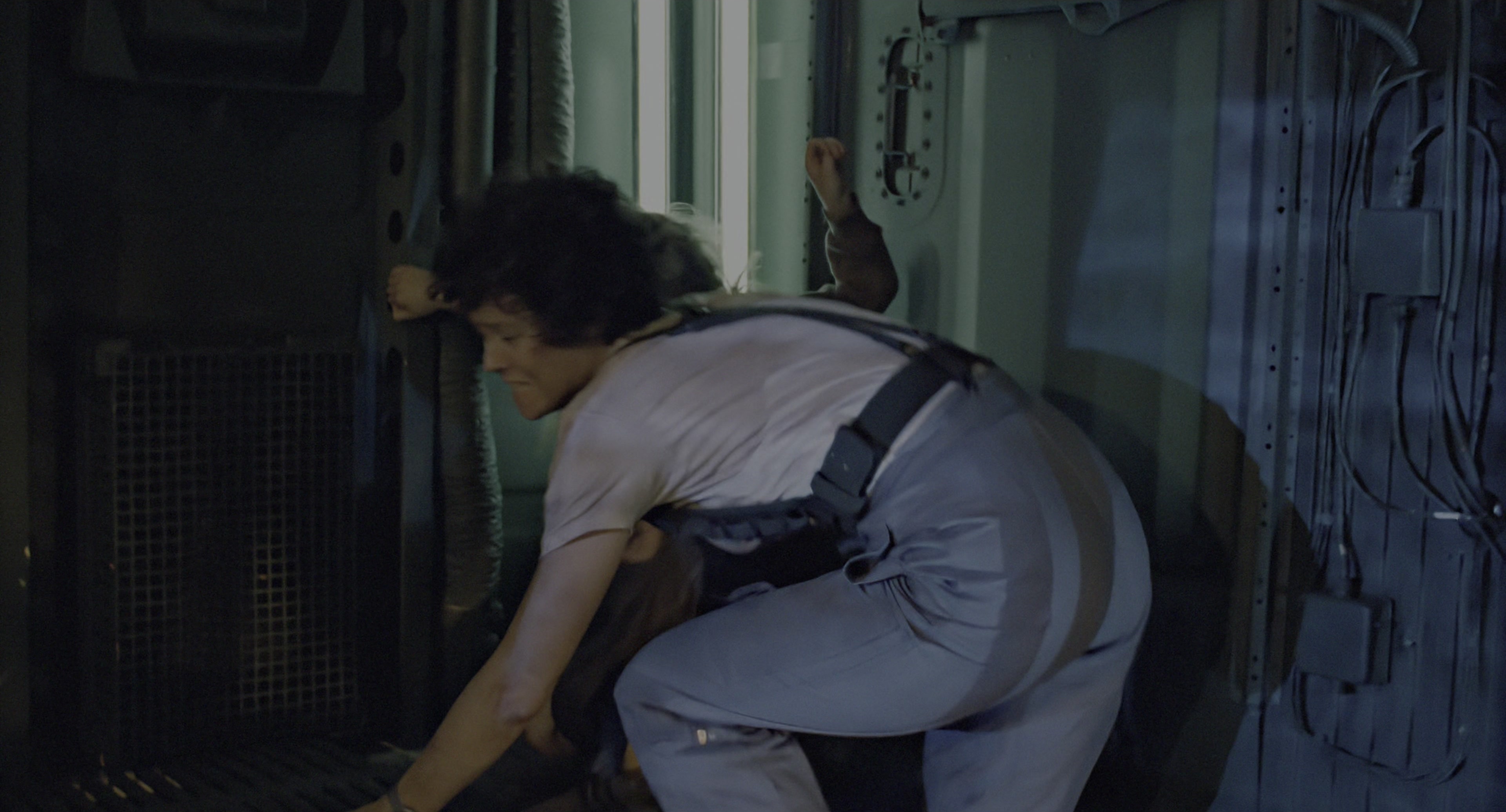 Aliens (1986), wide, 1.85:1 — film still