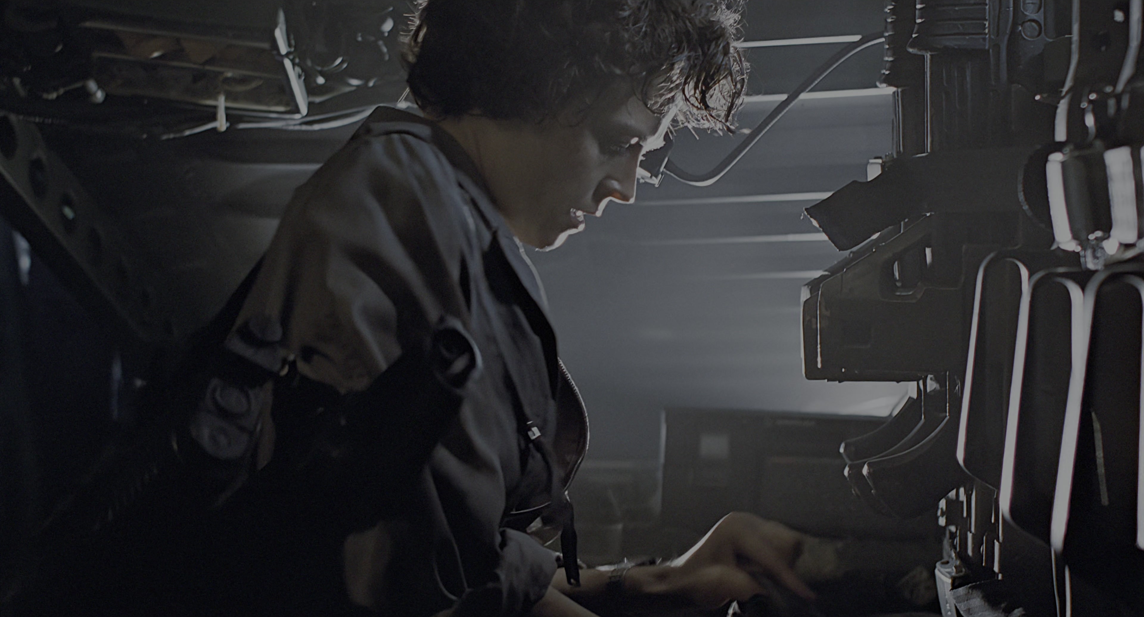 Aliens (1986), wide, 1.85:1 — film still