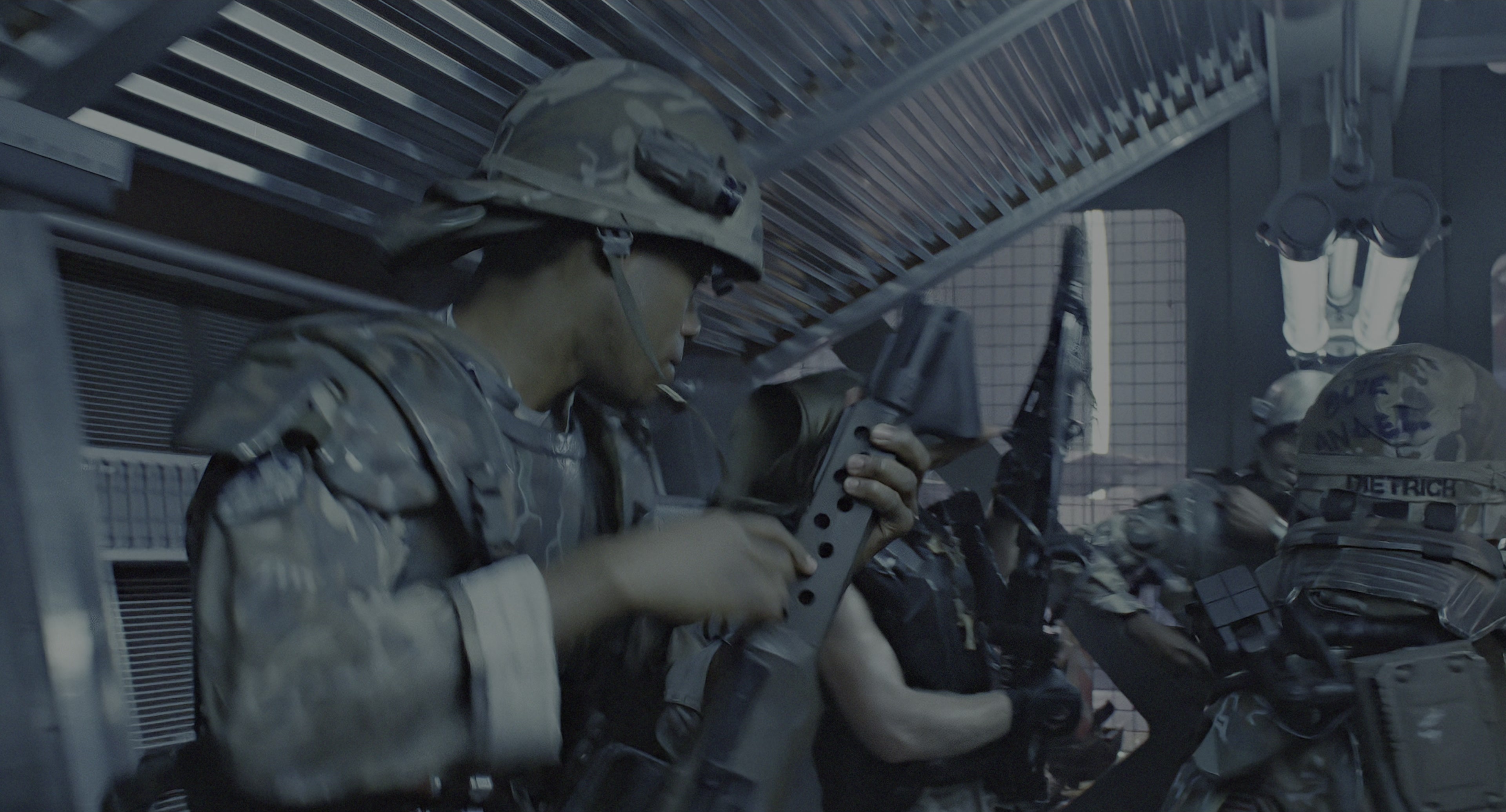 Aliens (1986), wide, 1.85:1 — film still